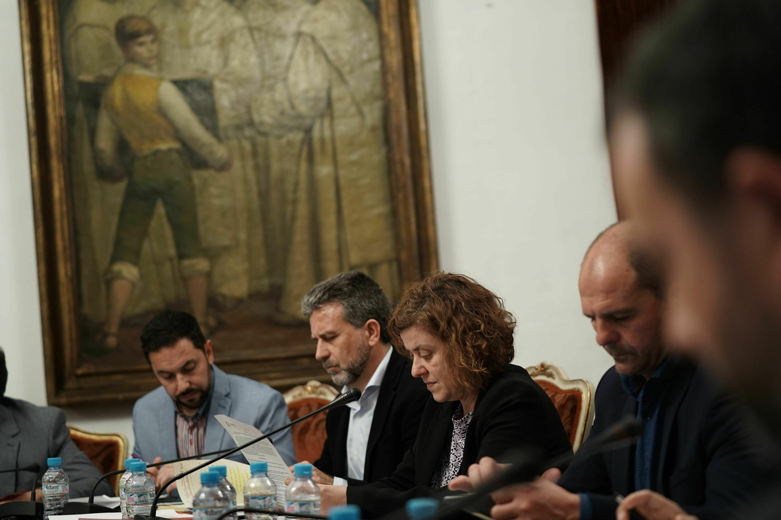 Alba Doblas, con el nuevo cuadro de fondo.