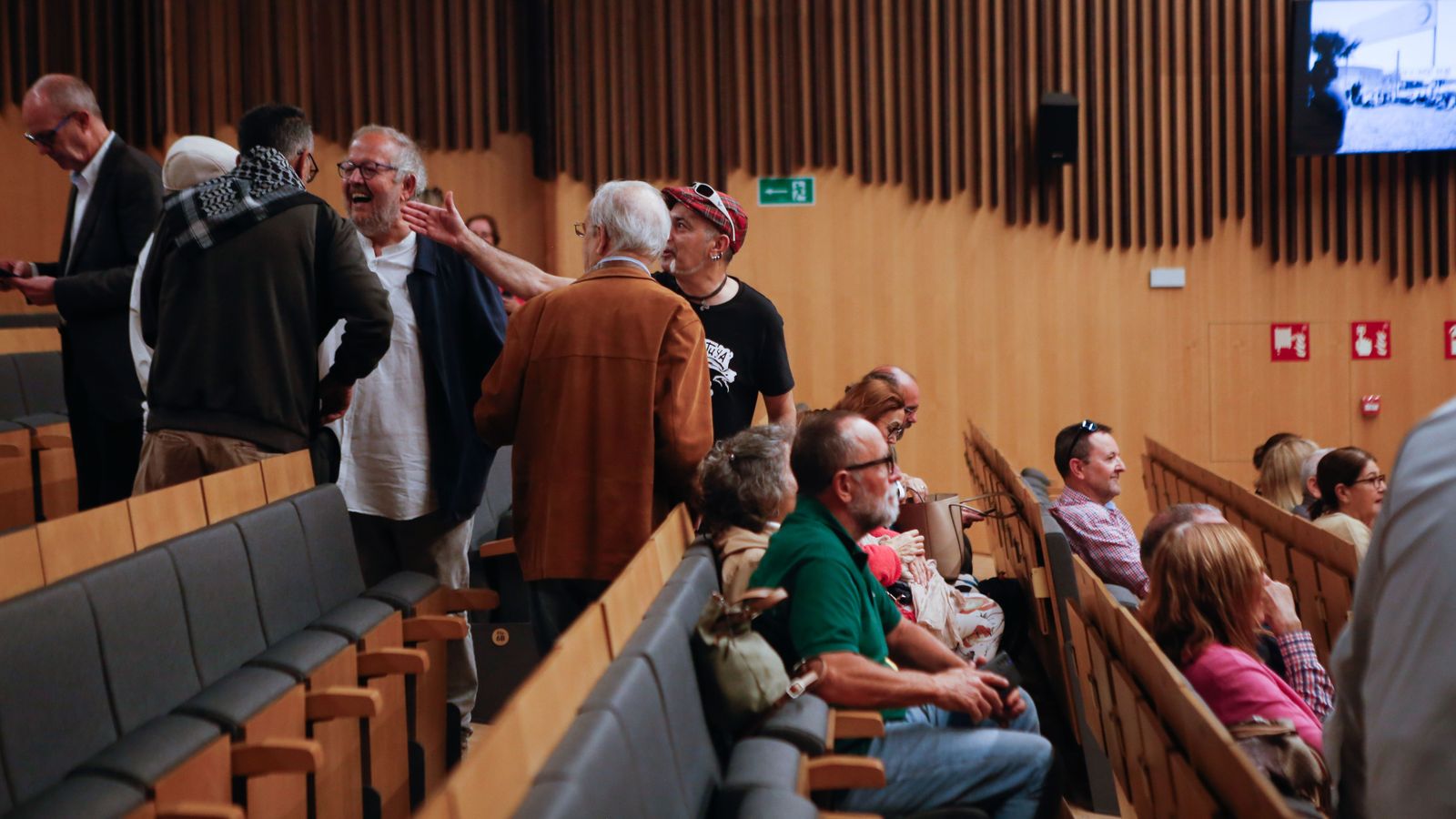 Fotos de la exposición y conferencia sobre el movimiento obrero en el Campo de Gibraltar