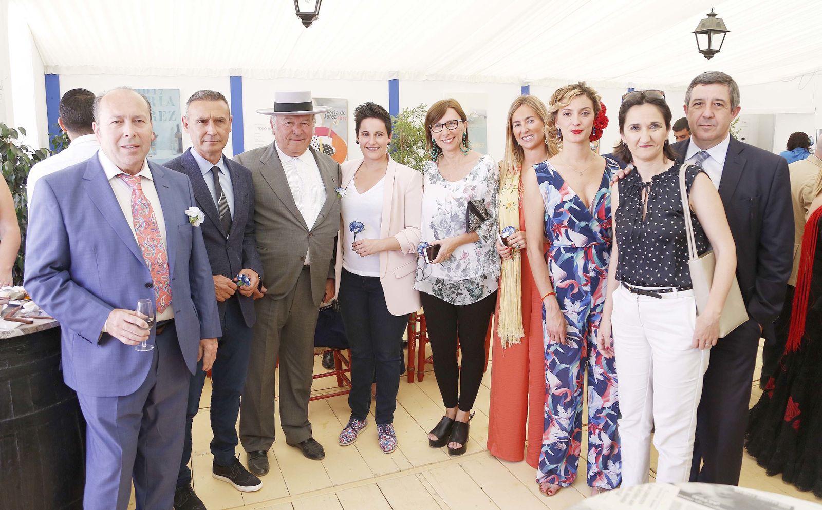 Benjamín Sánchez, Eduardo Espejo, Álvaro Domecq, Miriam Reyes, Lola Rueda, María Teresa Macías, Amparo Bou y Esteban Fernández, entre otros.