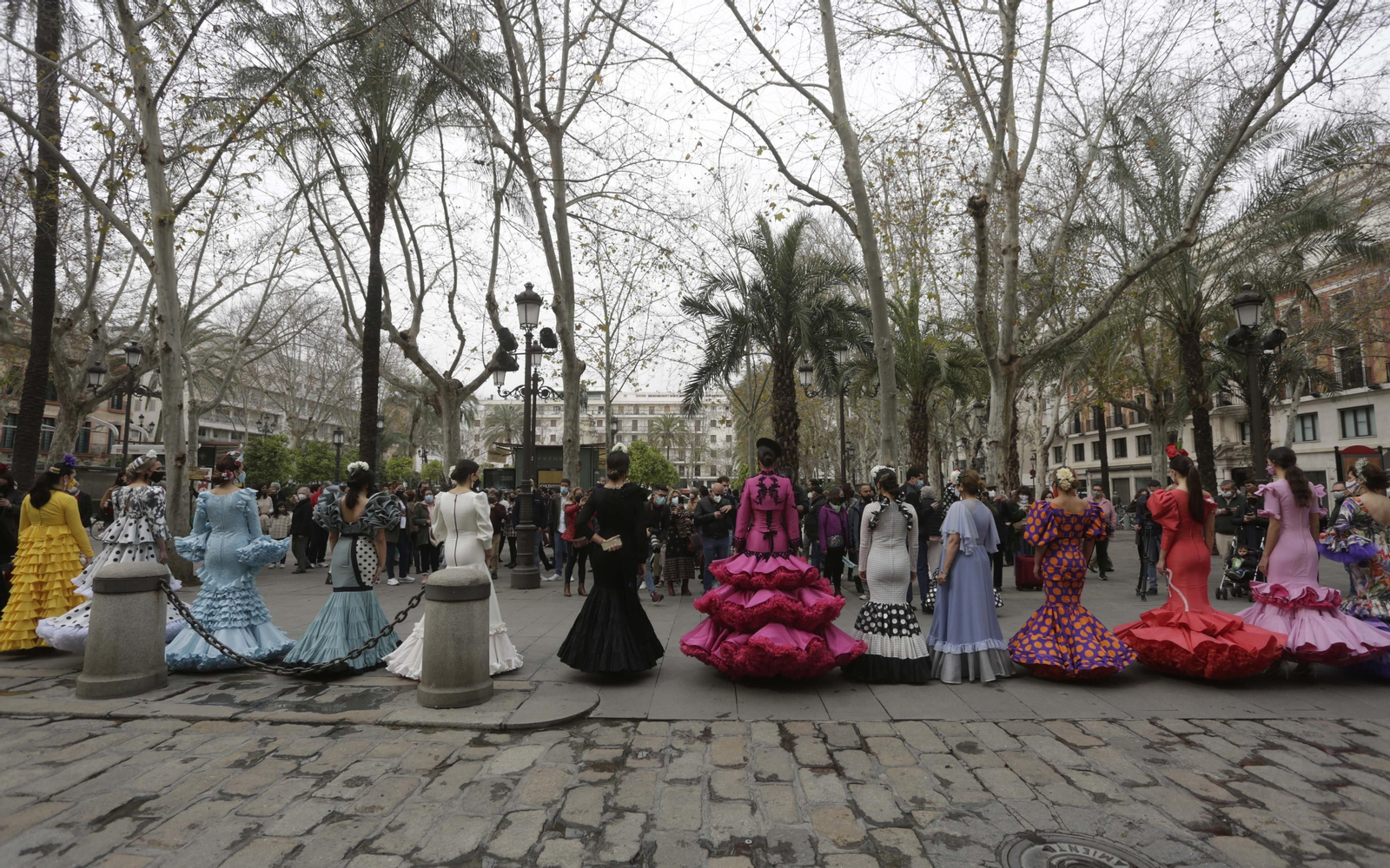 Las imágenes de la manifestación del sector de la moda flamenca