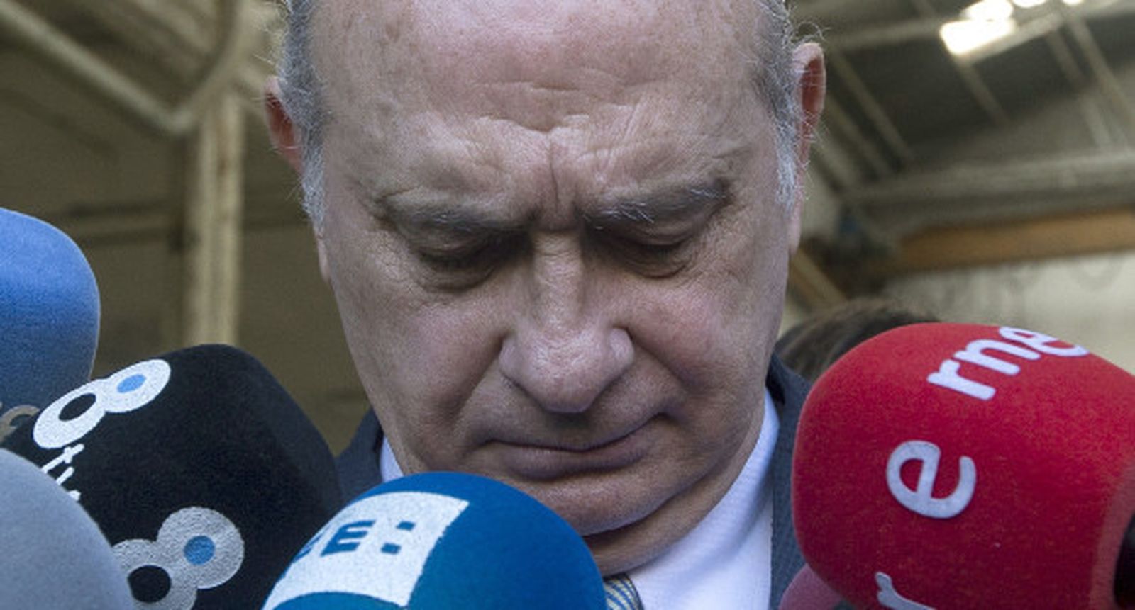 Fernández Díaz rechaza "rotundamente" dimitir y tacha de "repugnantes" las grabaciones en su despacho