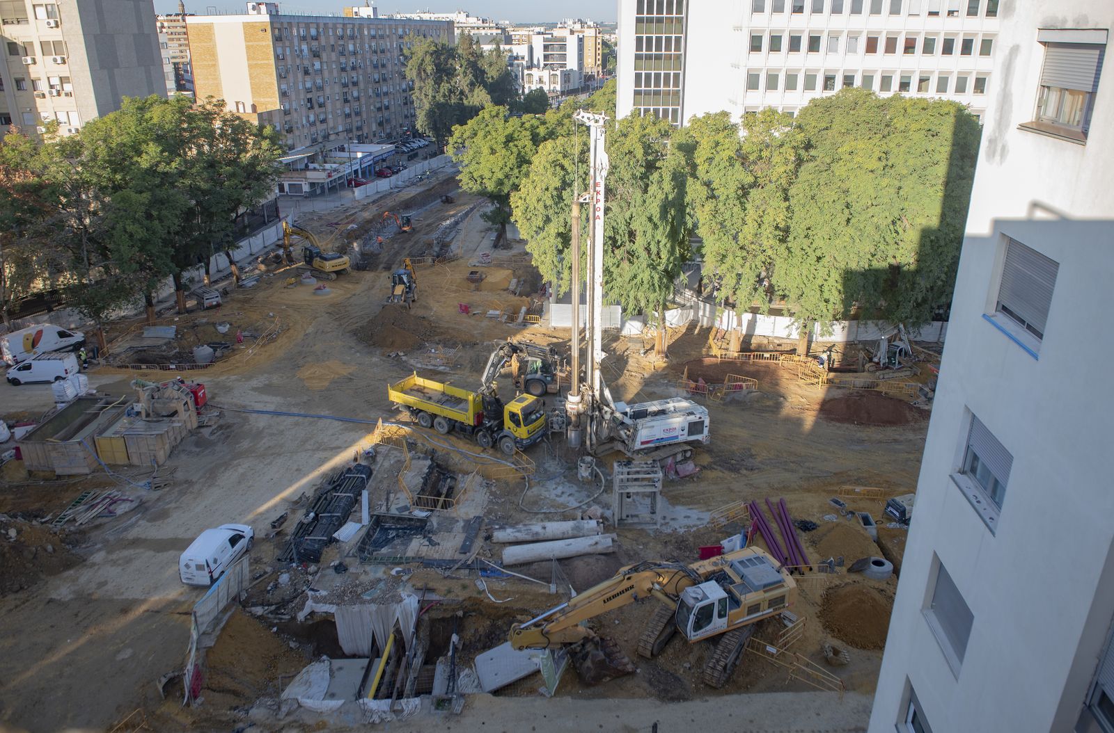 Imágenes de las obras en Ramón y Cajal para el túnel del tranvía
