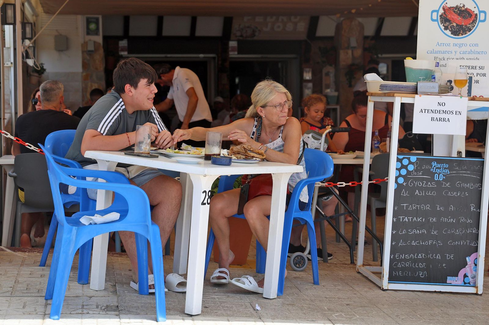 Imágenes del caluroso día en la playa de Matalascañas