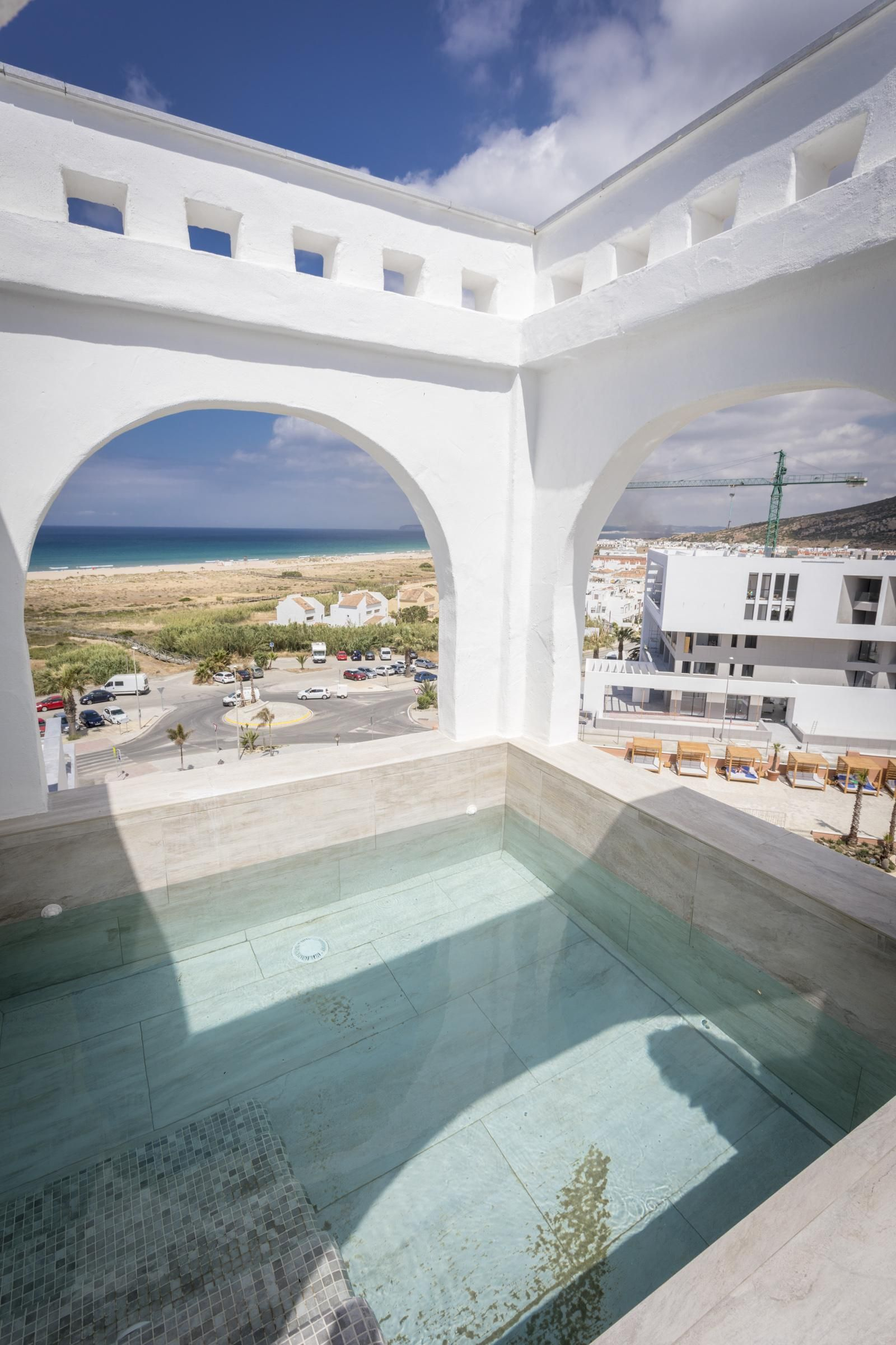 El hotel Zahara Beach & Spa, en imágenes