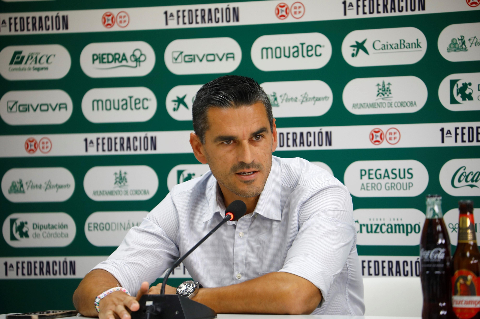 Las mejores fotos de la presentación de Isma Ruiz como jugador del Córdoba CF Las mejores fotos de la presentación de Isma Ruiz como jugador del Córdoba CF