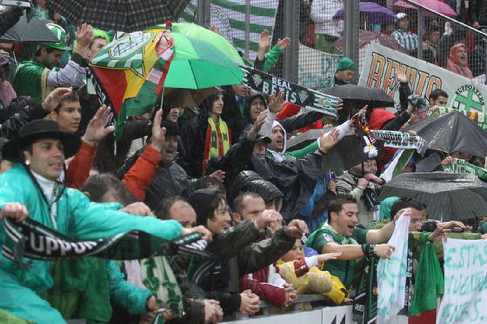 El Betis enlaza cuatro jornadas sumando puntos tras ganar a domicilio al Girona (0-1). / LOF