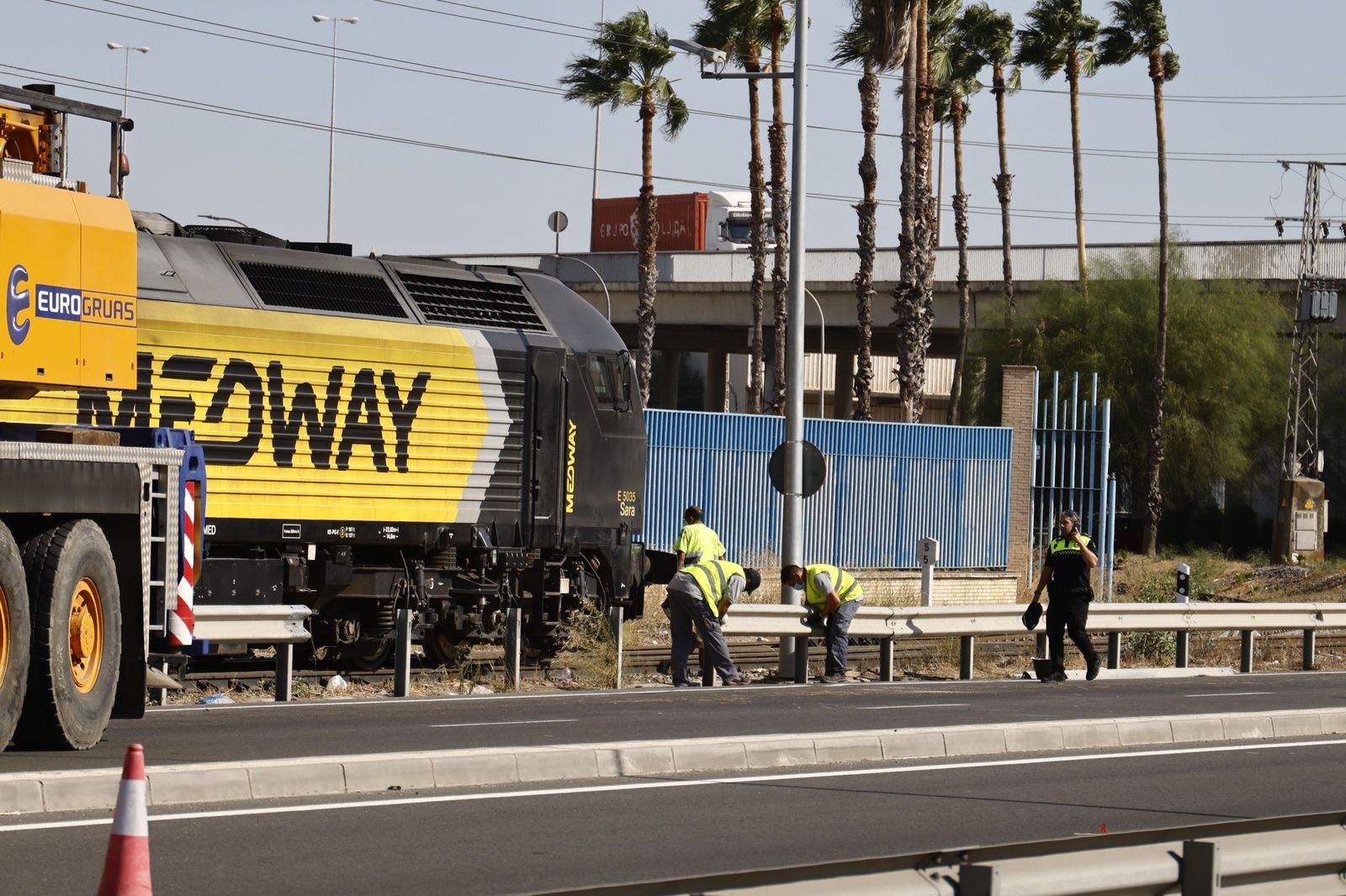 Descarrila un tren de mercancías en el Puerto de Sevilla