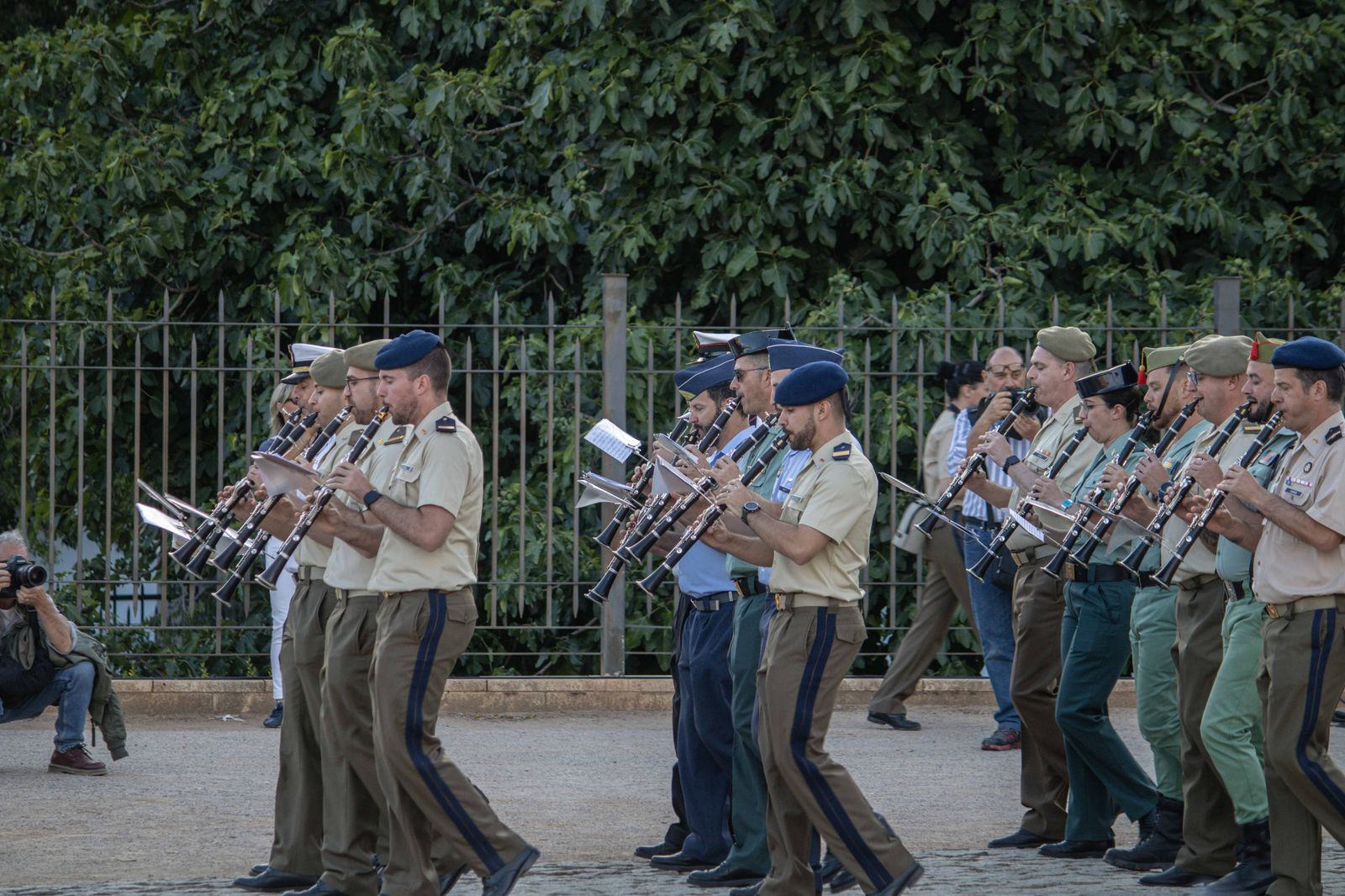 Las bandas de música se lucen antes del Día de las Fuerzas Armadas en Granada