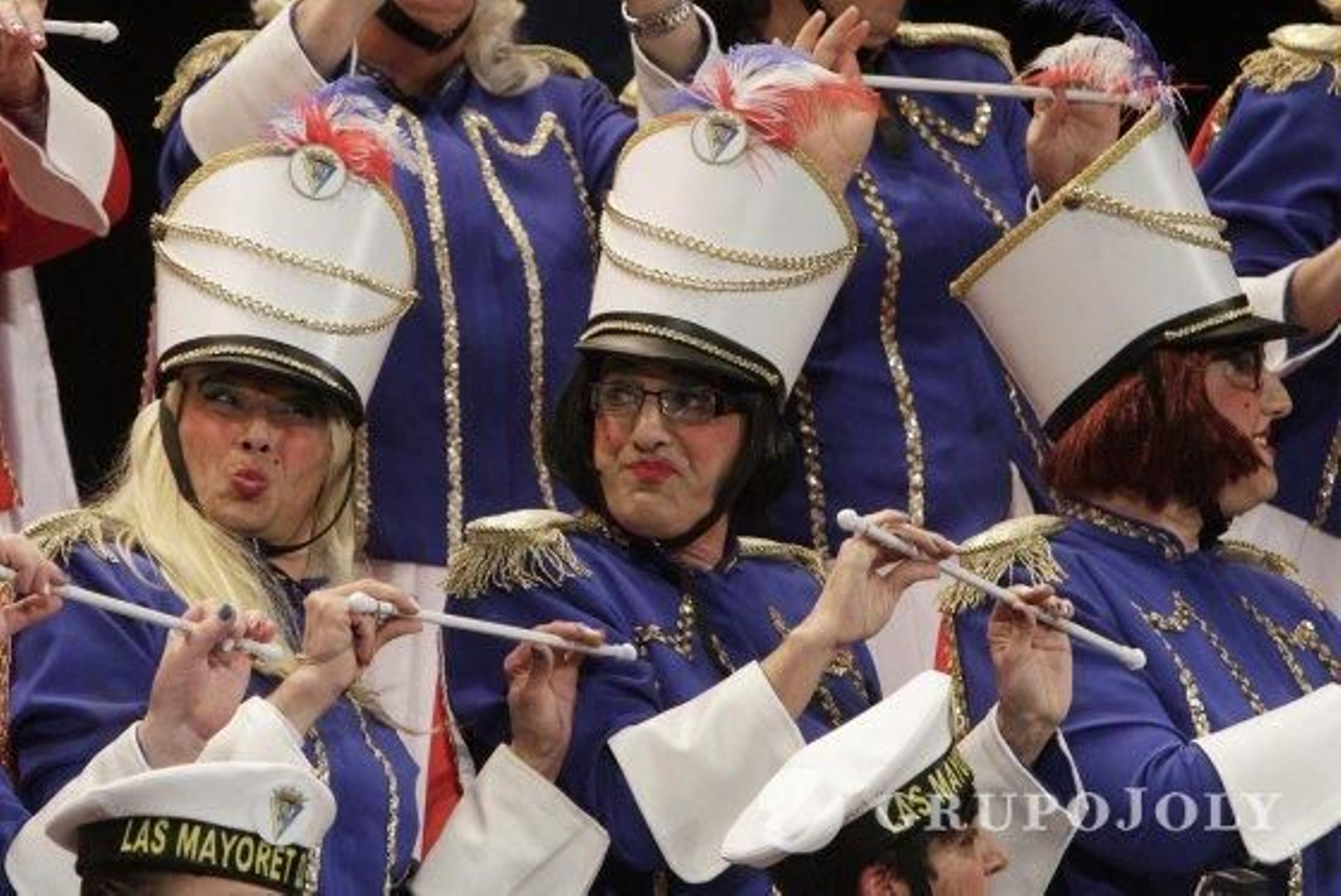 Las mayoret de edad.

Foto: Lourdes de Vicente · Fito Carreto