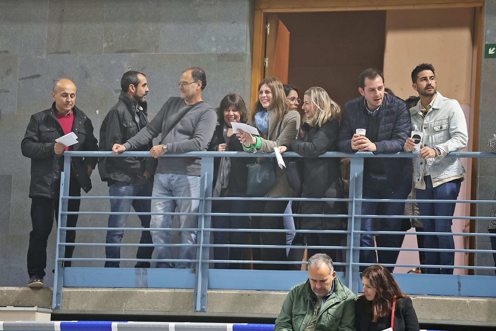 Imágenes del ambiente previo al concierto de Manolo García