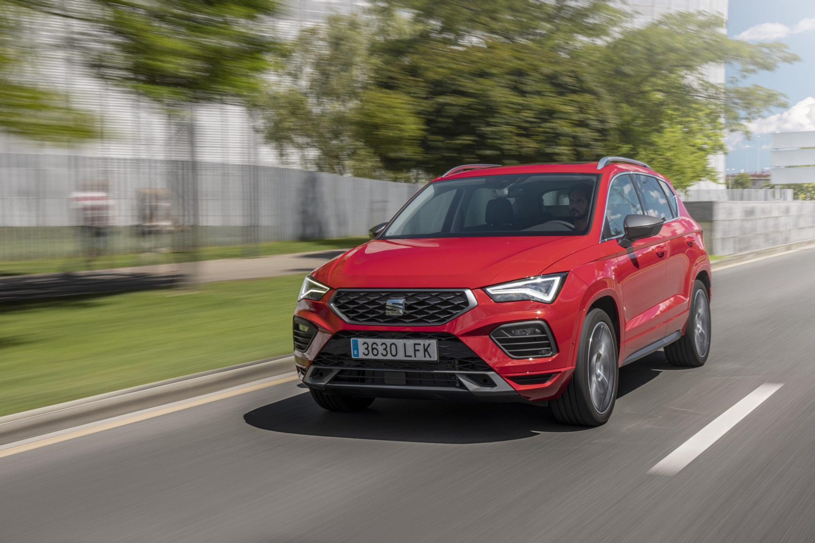 Seat Ateca, el primer SUV de la marca, recibe mejoras de equipamiento y nuevos motores
