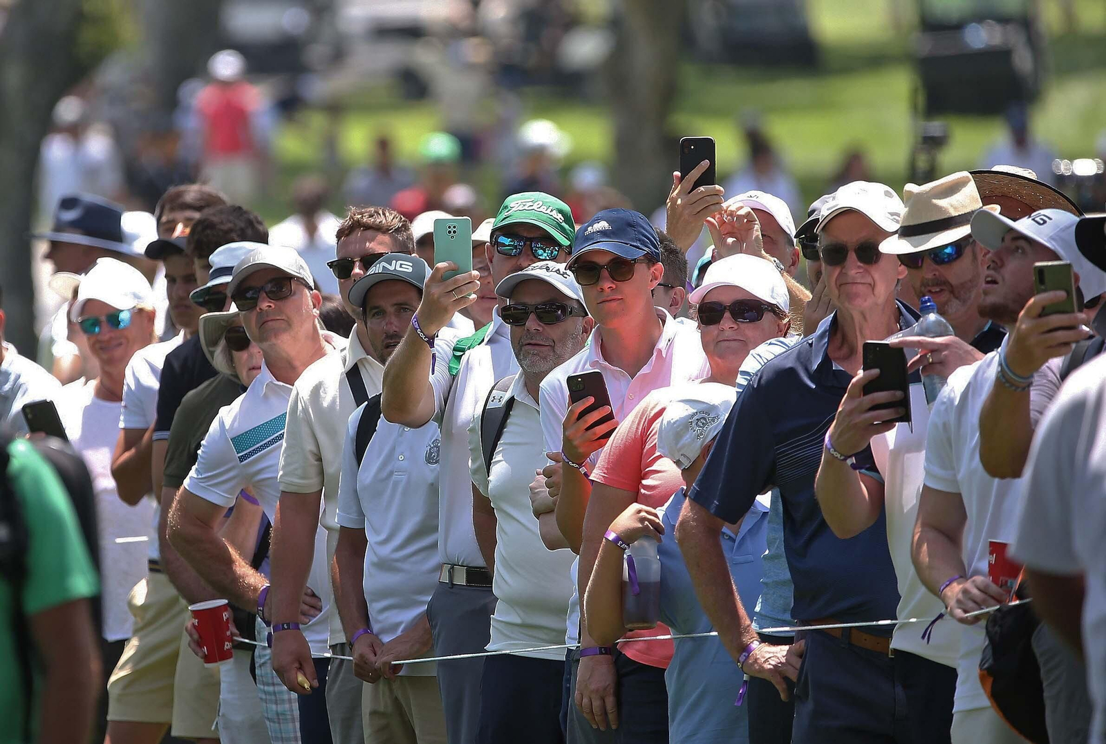 Ambiente durante la  jornada final del LIV Golf Andalucía 2023 en Valderrama