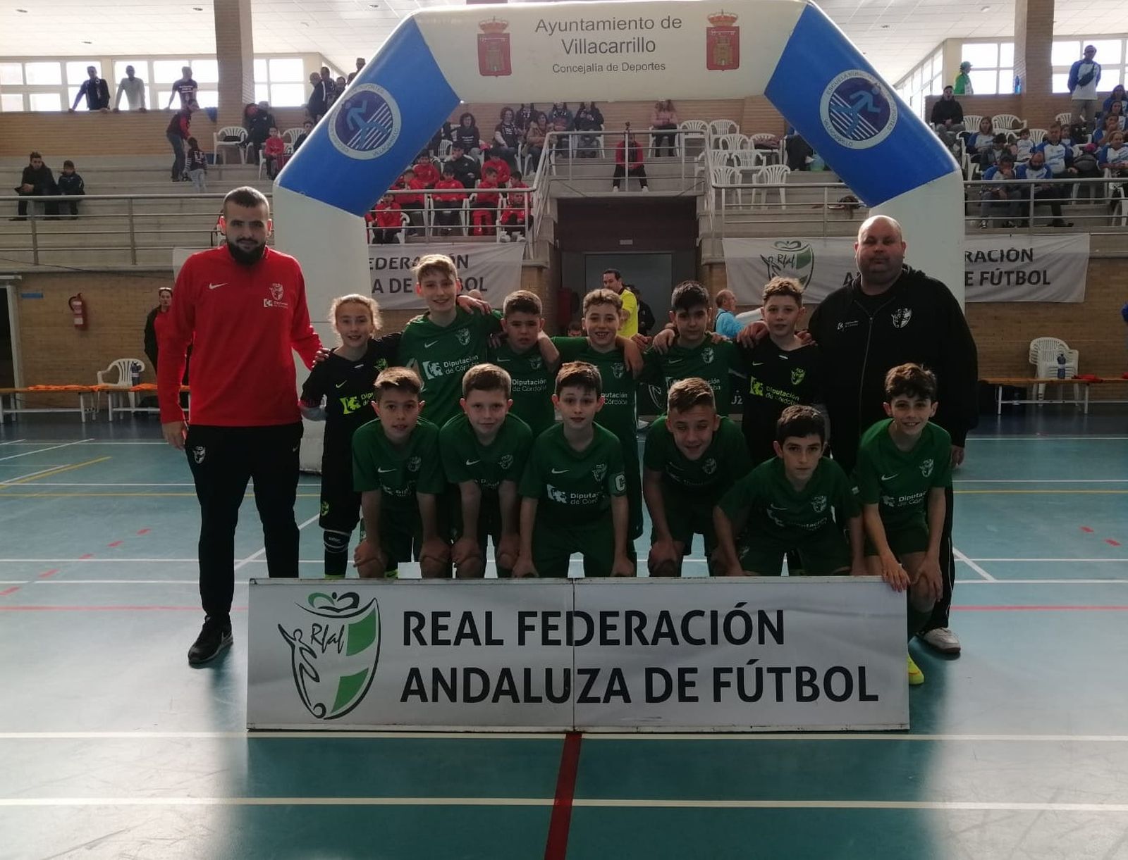 Formación de la selección alevín de fútbol sala de Córdoba en su partido ante Málaga.