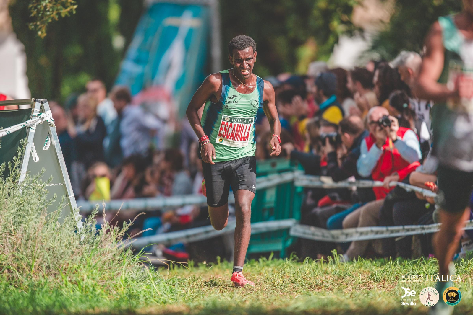 Búscate en las fotos del Cross de Itálica 2025 | 12