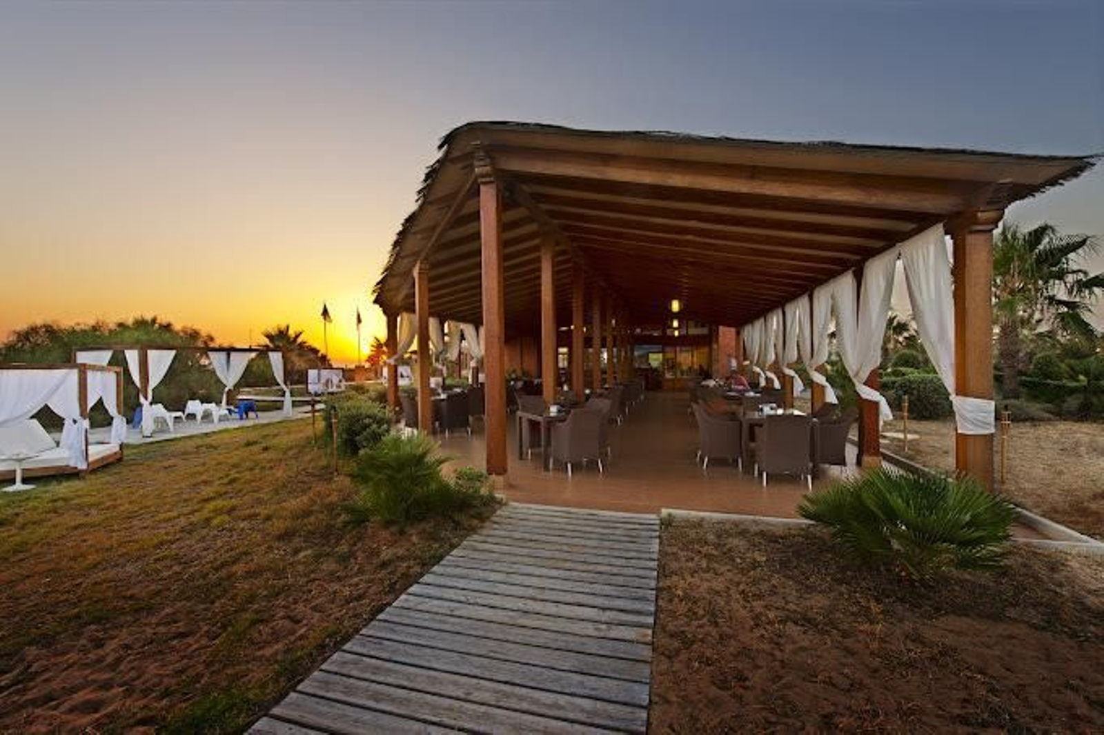 Beach Club La Ballena Beach Club La Ballena