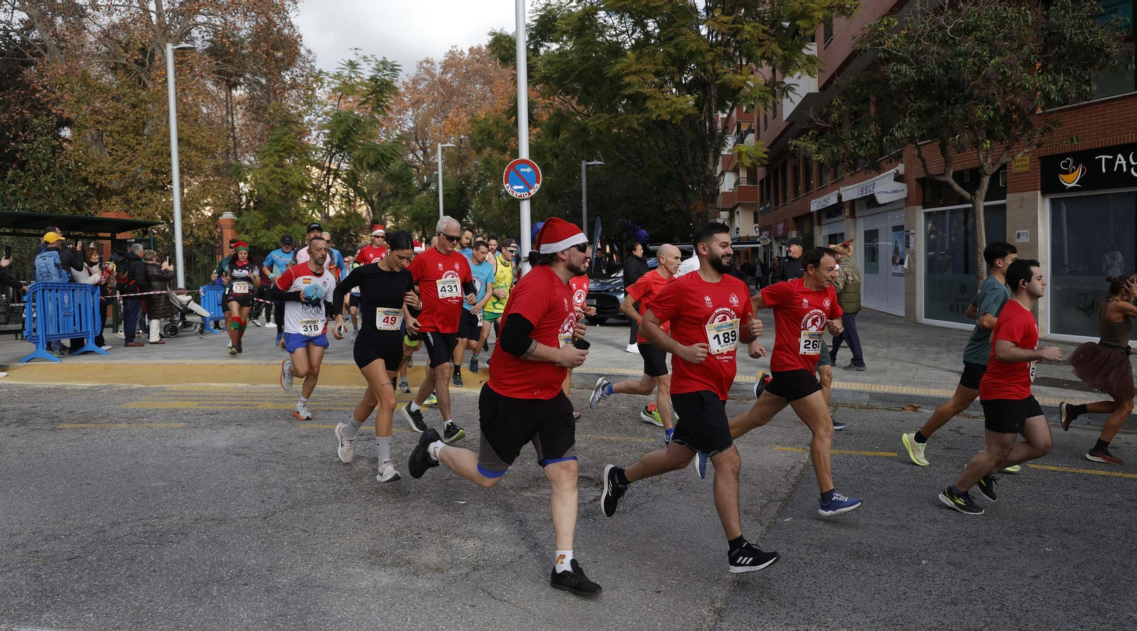 Búscate en la XI Carrera Solidaria de Navidad de Algeciras