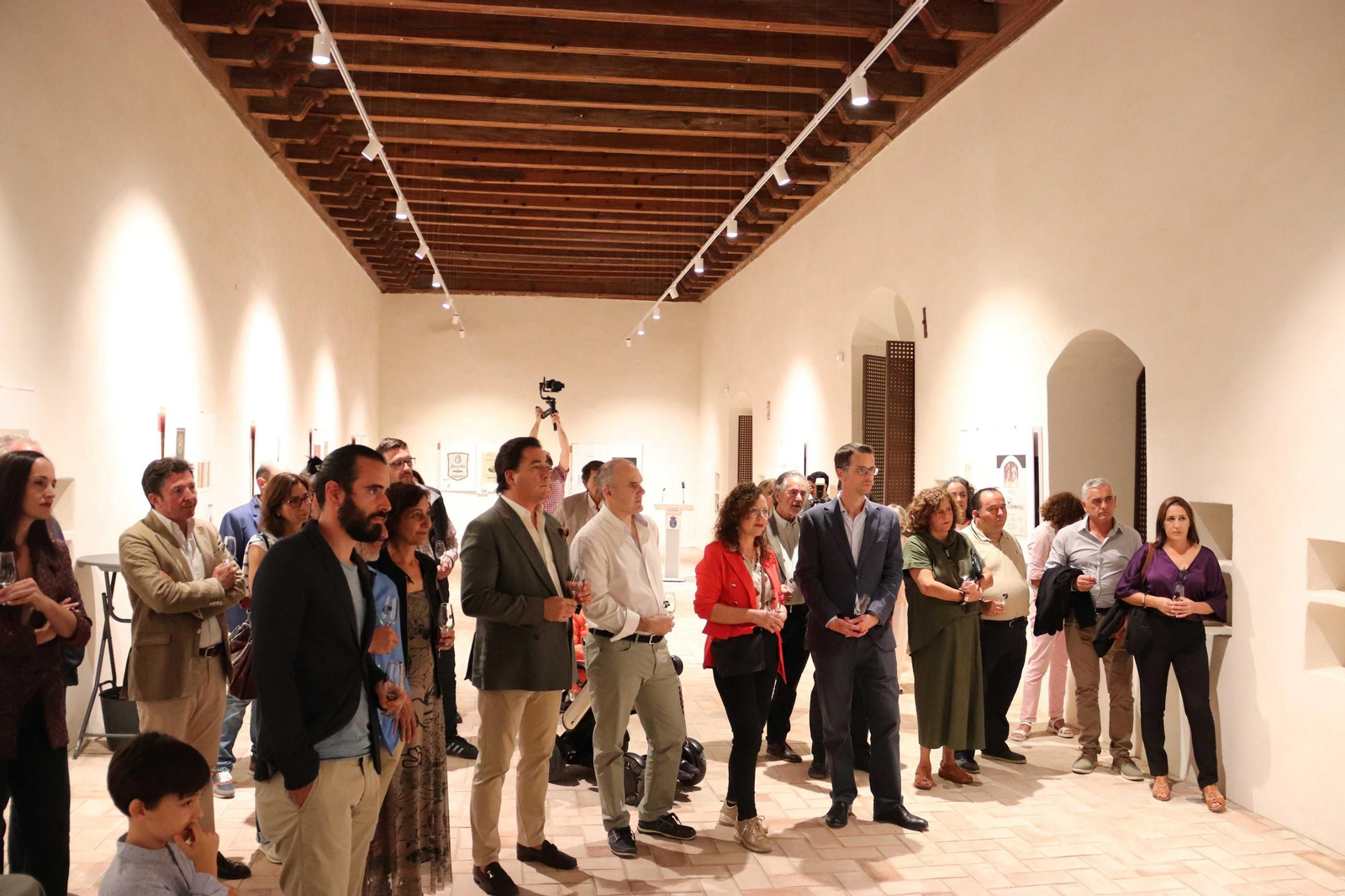 Las imágenes de la exposición de los vinos 'Con nombre de mujer' de Montilla Las imágenes de la exposición de los vinos 'Con nombre de mujer' de Montilla