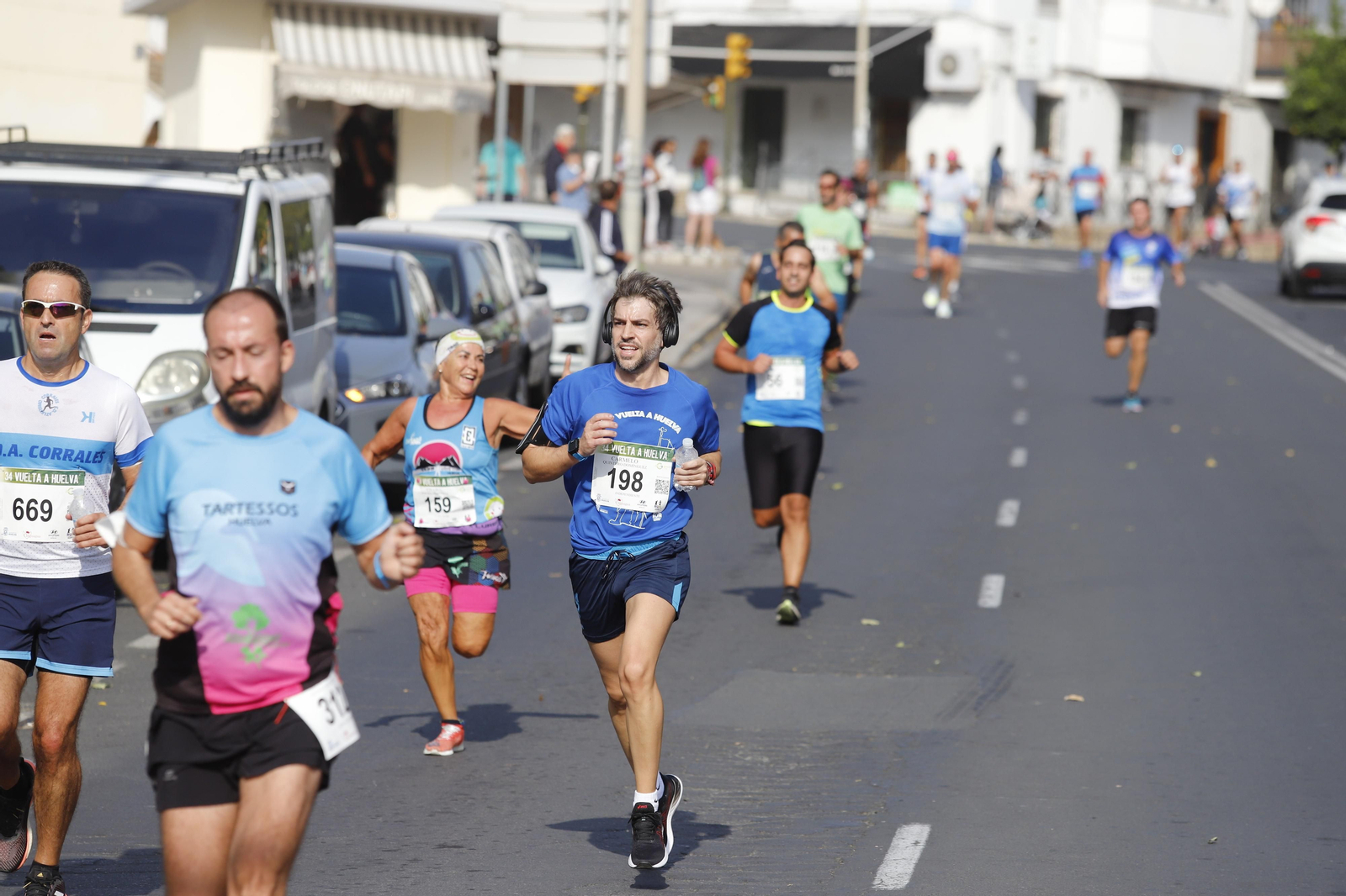 Las imágenes de la vuelta a Huelva de atletismo