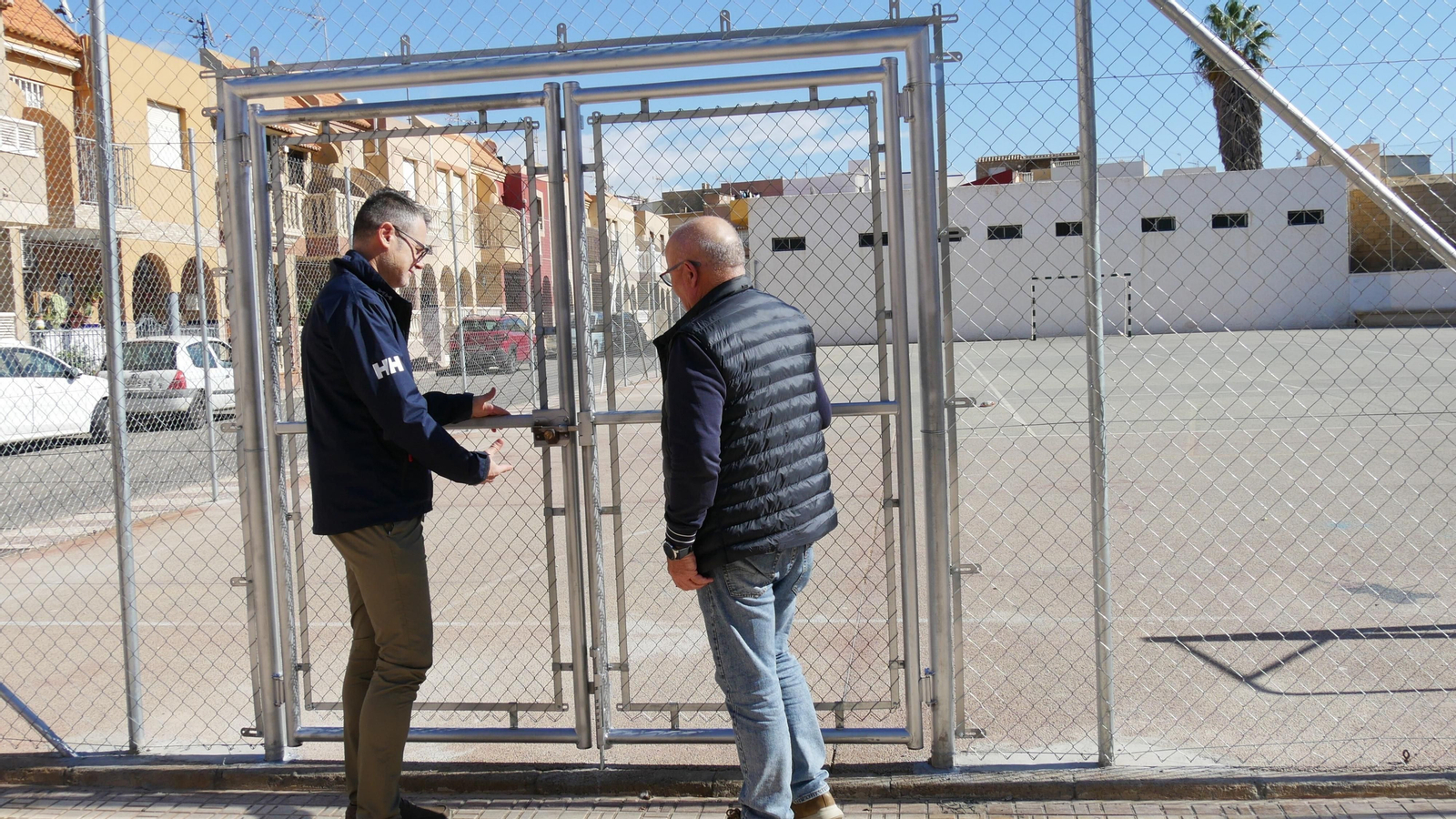 Visita a las pistas deportivas.