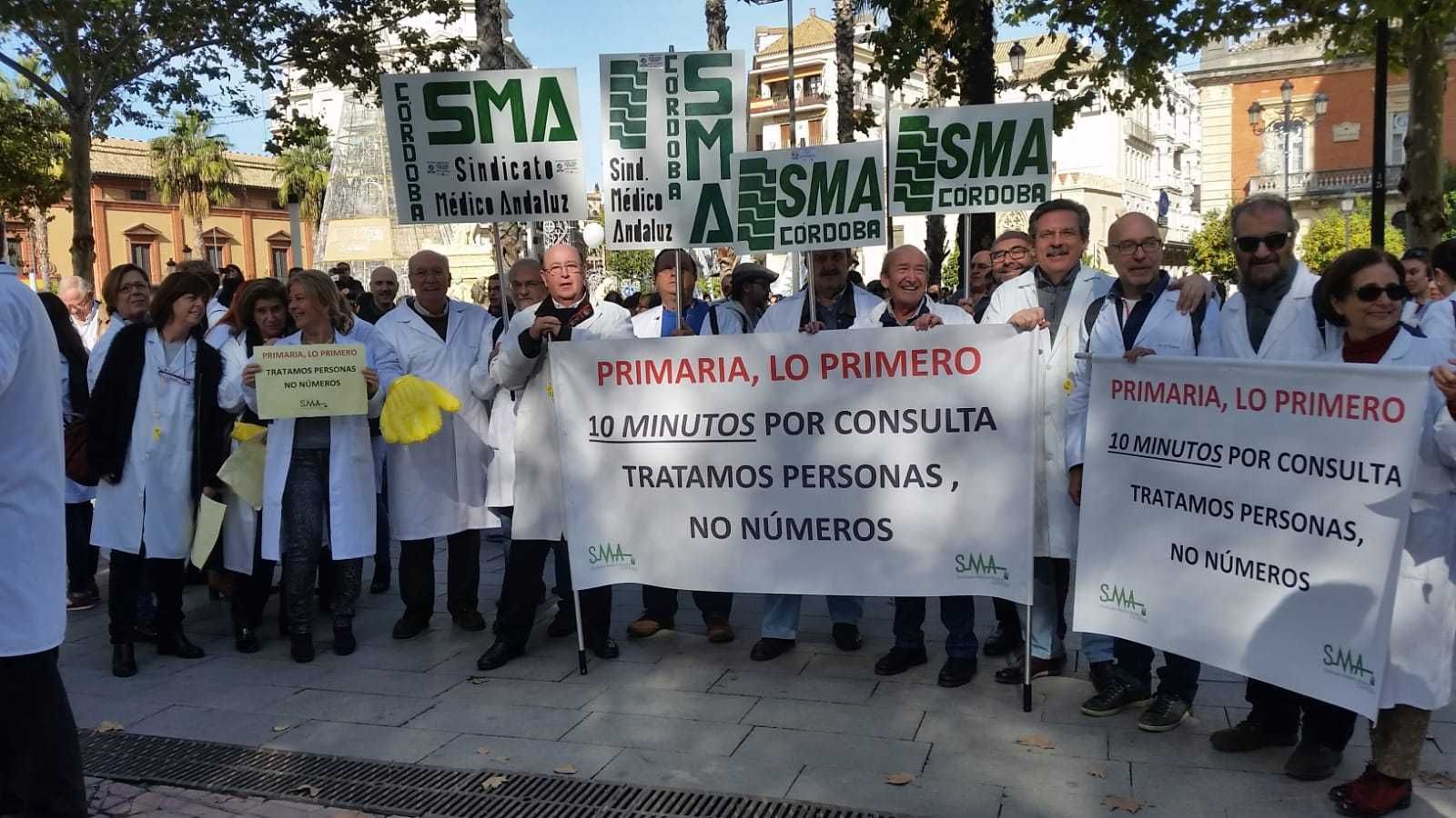 Protesta de hace unos días de los médicos de familia y pediatras en Córdoba.
