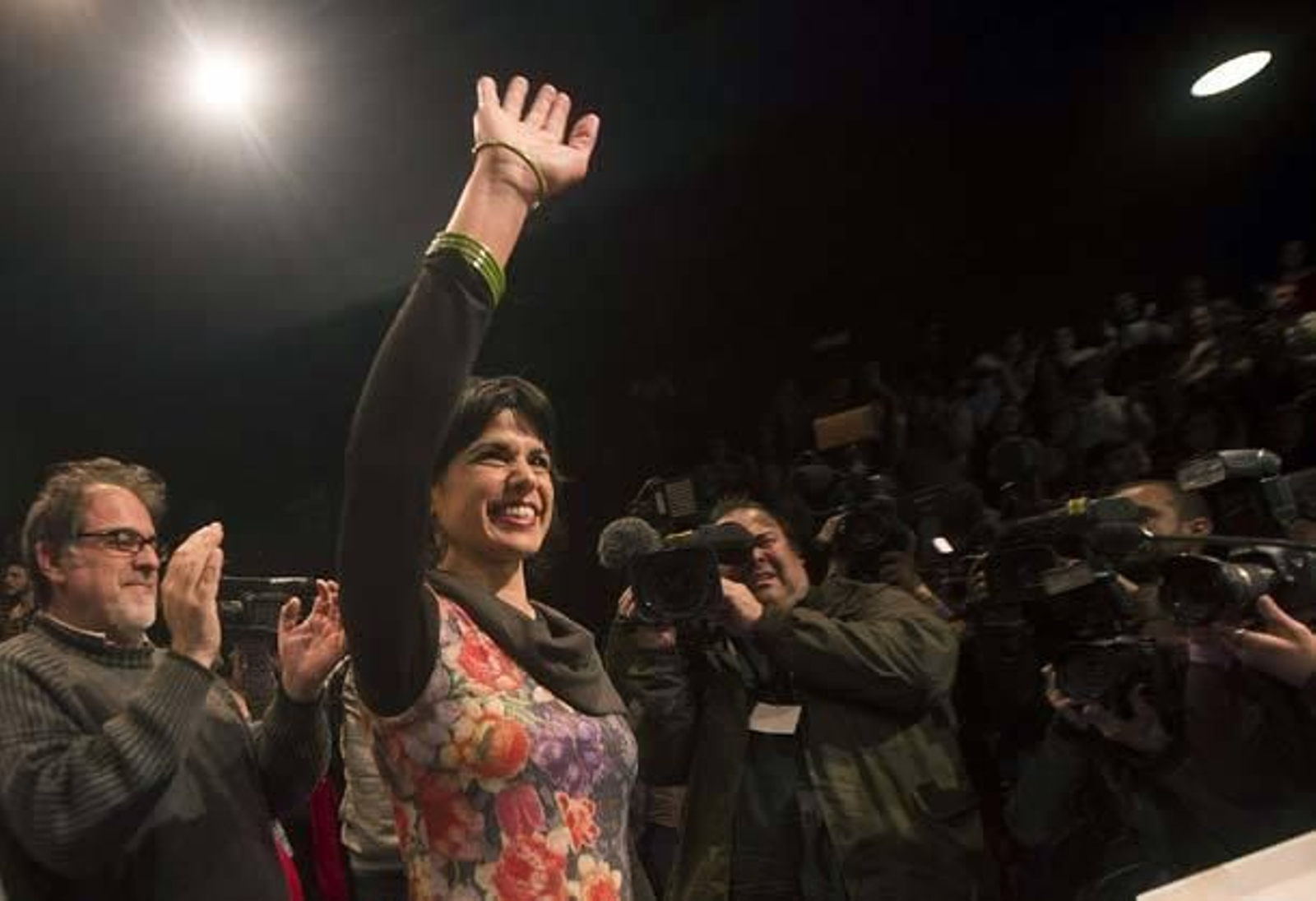 Podemos celebra con decepción sus "15 piedras en los zapatos" Podemos celebra con decepción sus "15 piedras en los zapatos"