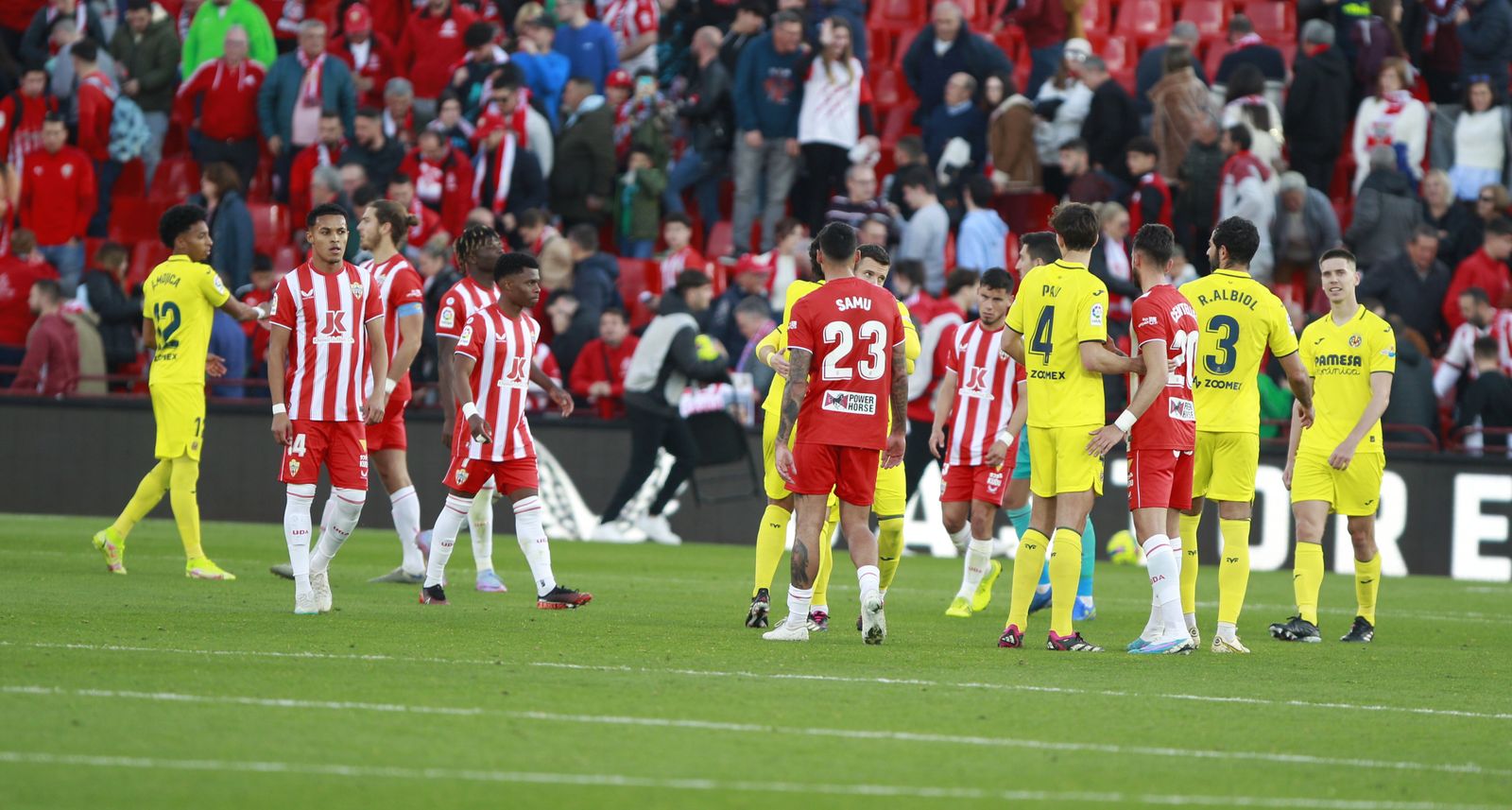 Imágenes de la derrota de la U.D. Almería ante el Villarreal por 0 a 2