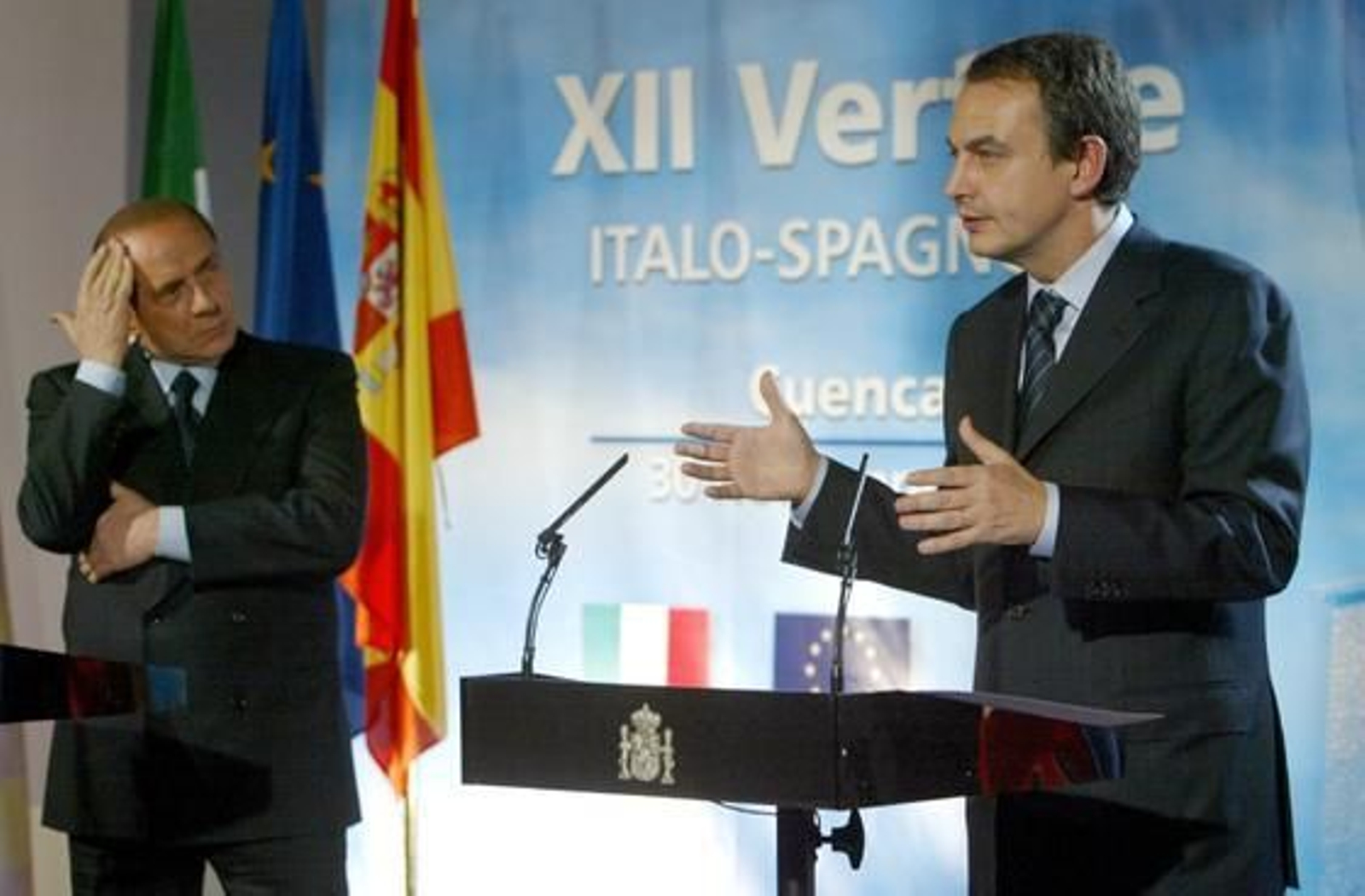 30 de noviembre de 2004: Primer encuentro entre Zapatero y Berlusconi, primer ministro italiano.

Foto: AFP