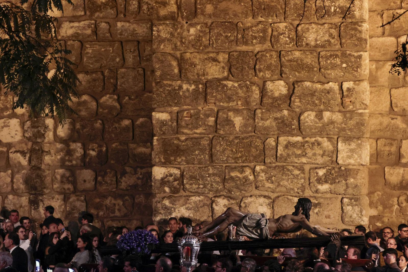 las imágenes de la procesión de el Cristo de la Buena Muerte y la Virgen de la Angustia