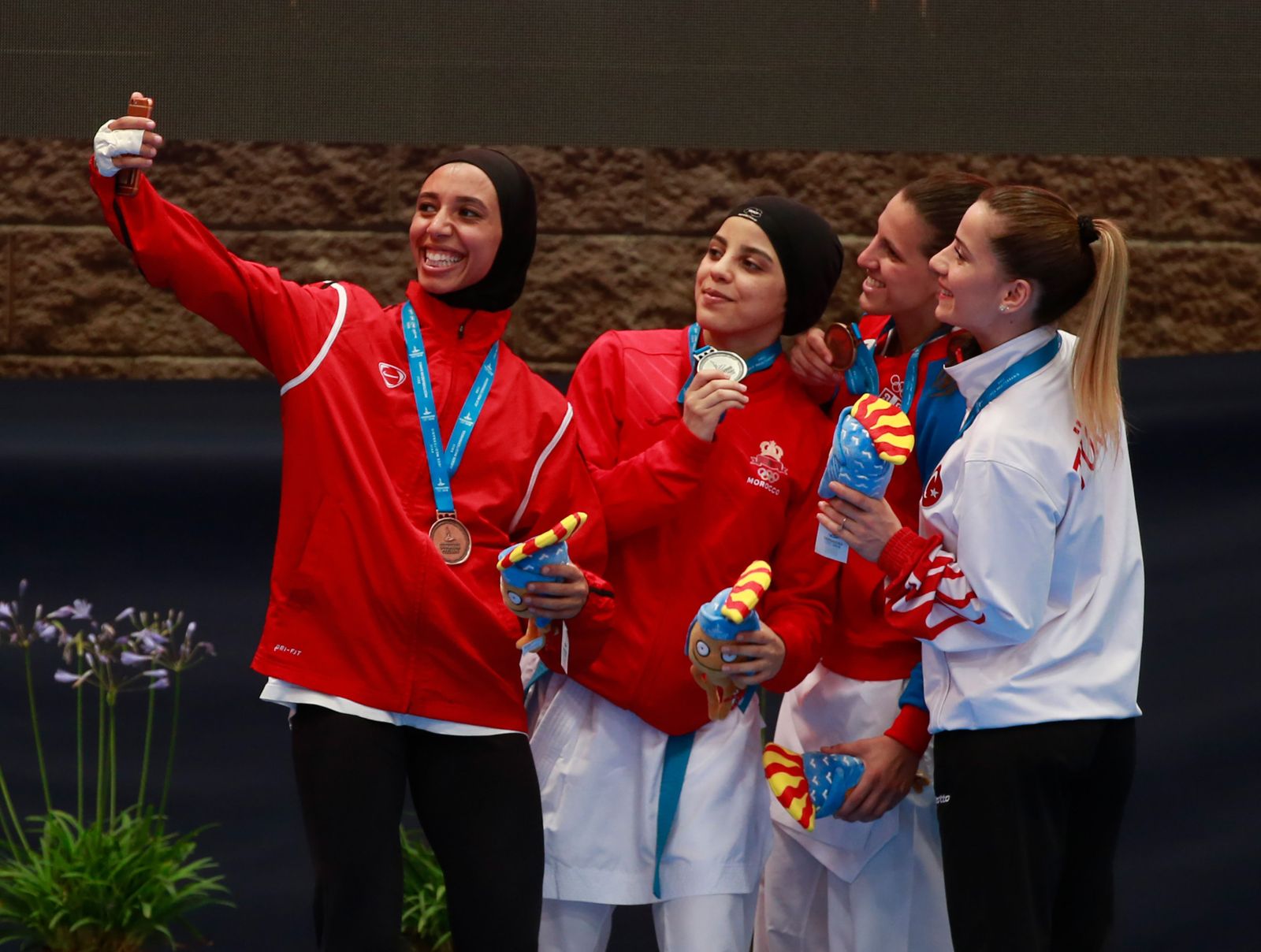 El podio de la prueba de -50 kg. de kárate, formado por Milivojcevic, Sayah, Areeg y Ozcelik Arapoglu.