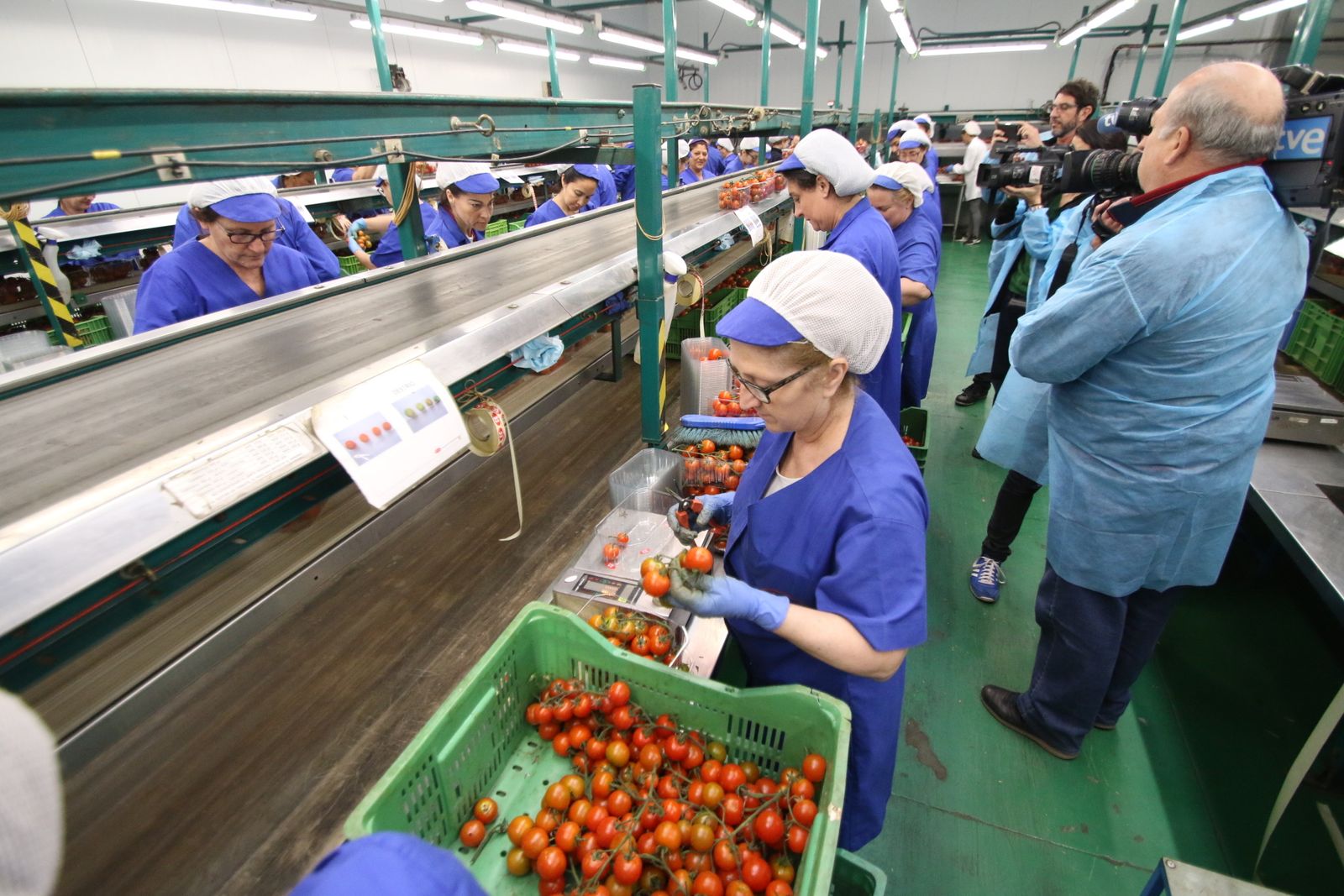 Las imágenes de la visita de Susana Díaz a Almería