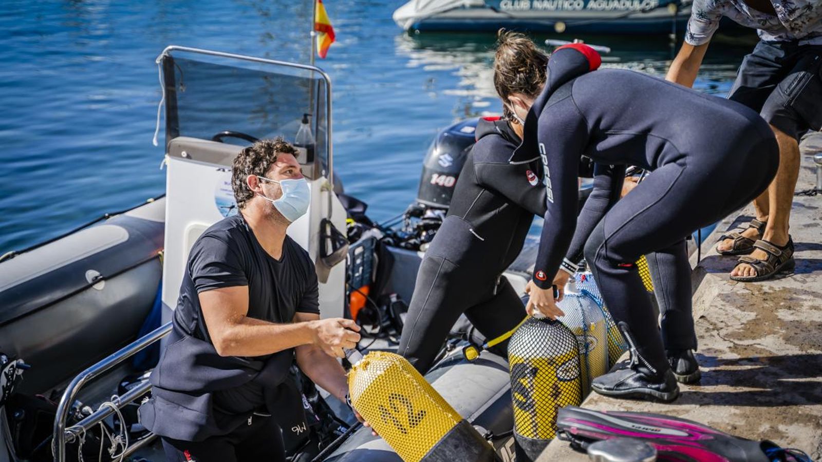 Limpieza fondos marinos Roquetas (10)