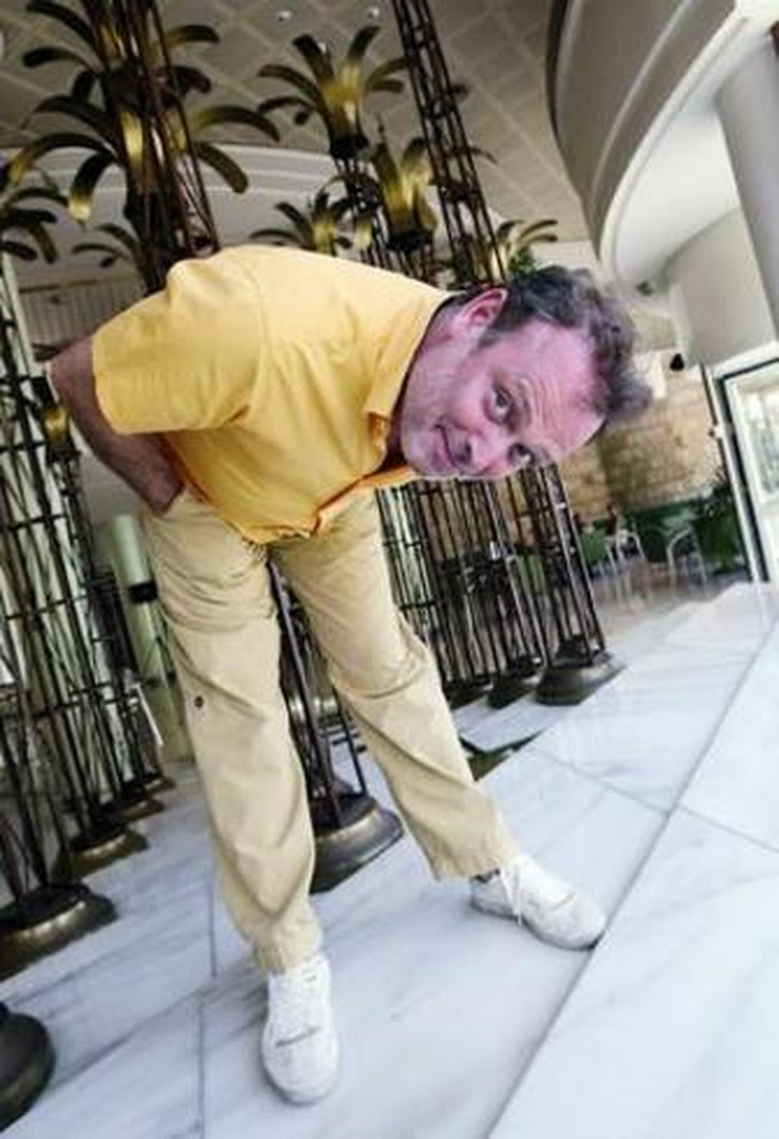 El polifacético artista Pablo Carbonell, durante la entrevista en el Hotel Playa Victoria.