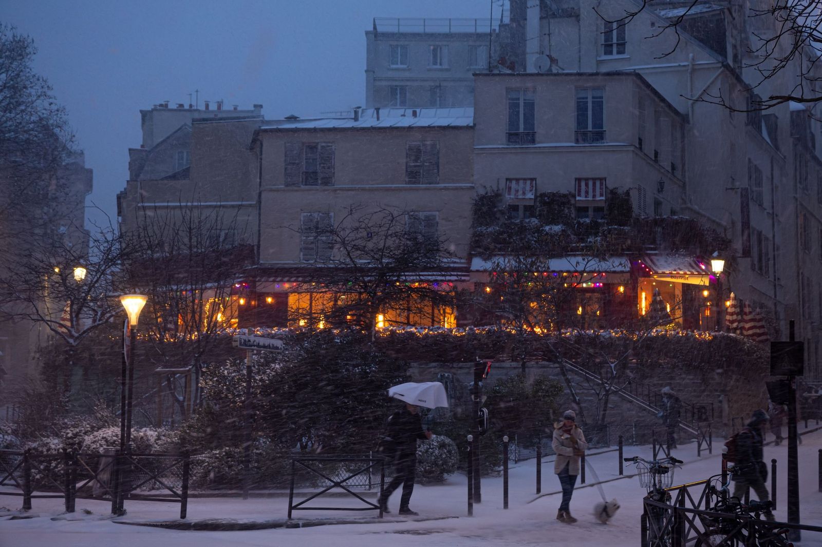 Las fotos del temporal de nieve en París