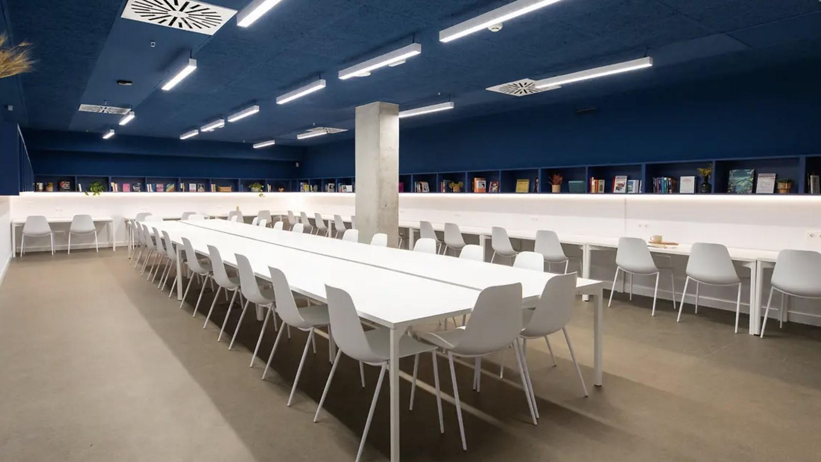 Sala de estudio de la residencia Yugo Cartuja IV