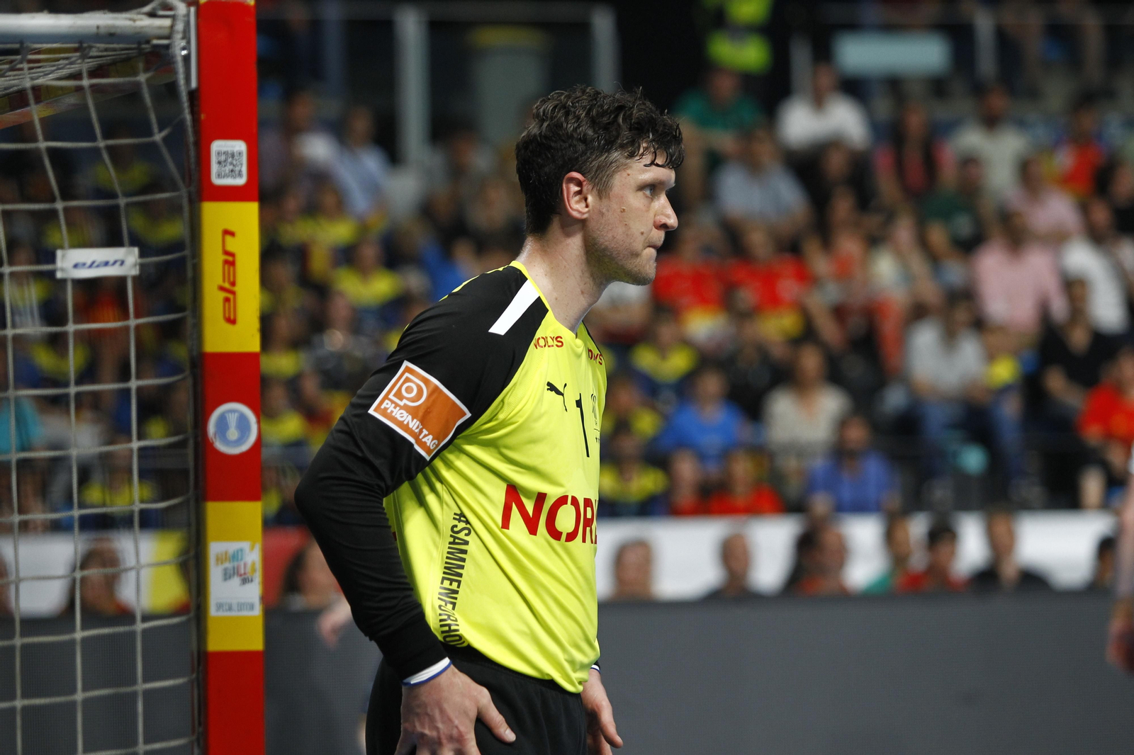 Imágenes del España-Dinamarca de la EHF Euro Cup de balonmano, en Almería