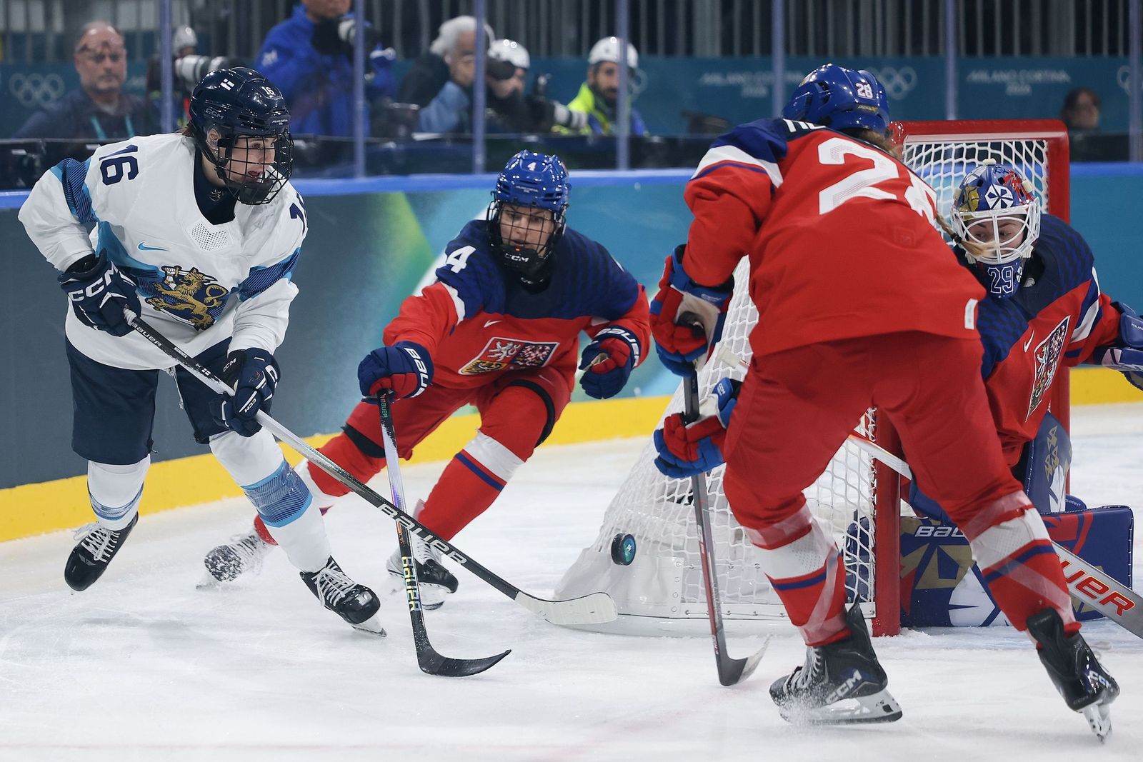 Las mejores fotos de los Juegos Olímpicos de invierno Milán Cortina d'Ampezzo 2026 | Cuarta jornada
