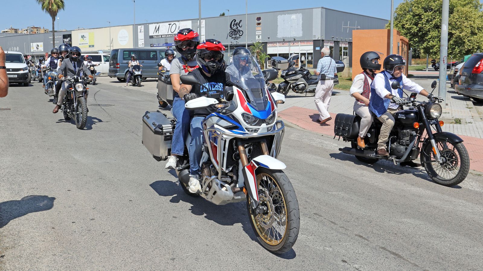 Búscate en el evento motero solidario "The Distinguished Gentleman´s Ride" en Jerez