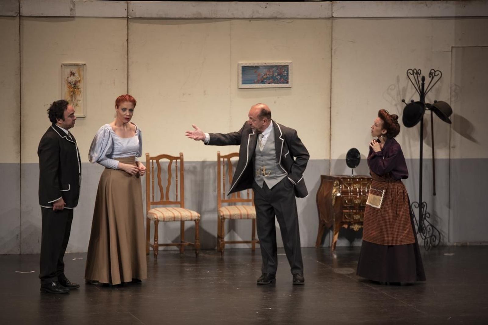 Escena de la zarzuela ‘El Barbero de Sevilla’ en el Auditorio Maestro Padilla.