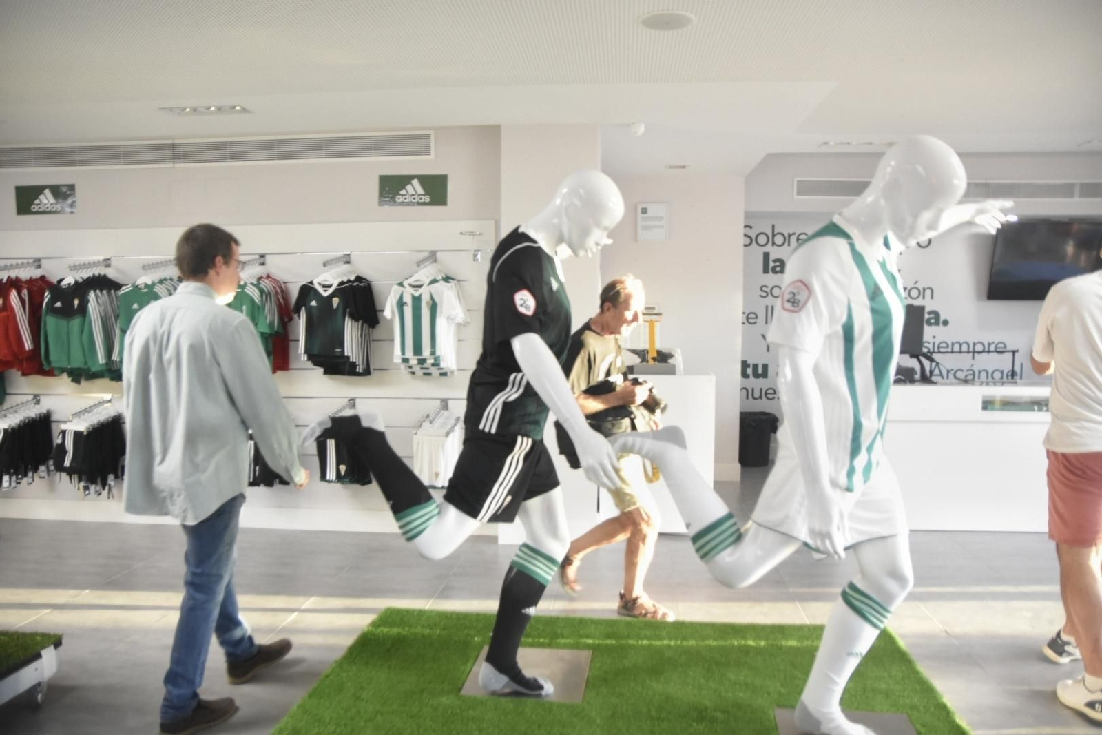 La presentación de las nuevas equipaciones del Córdoba CF, en imágenes