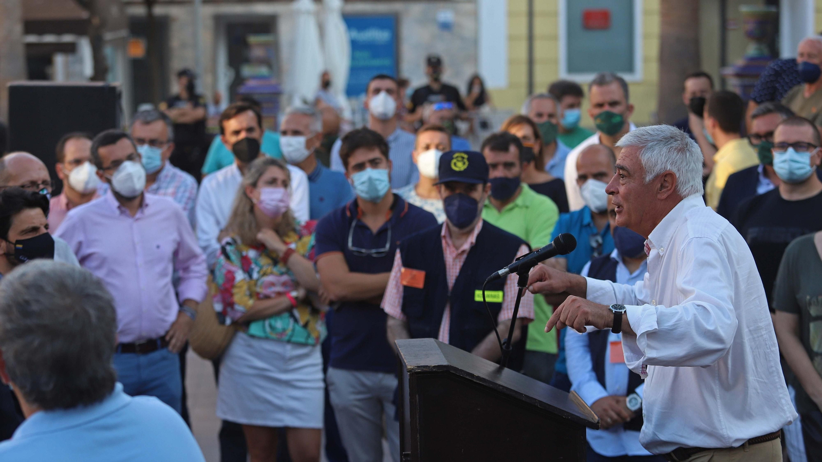 Fotos de la concentración en homenaje a José Luis Domínguez Iborra en Algeciras