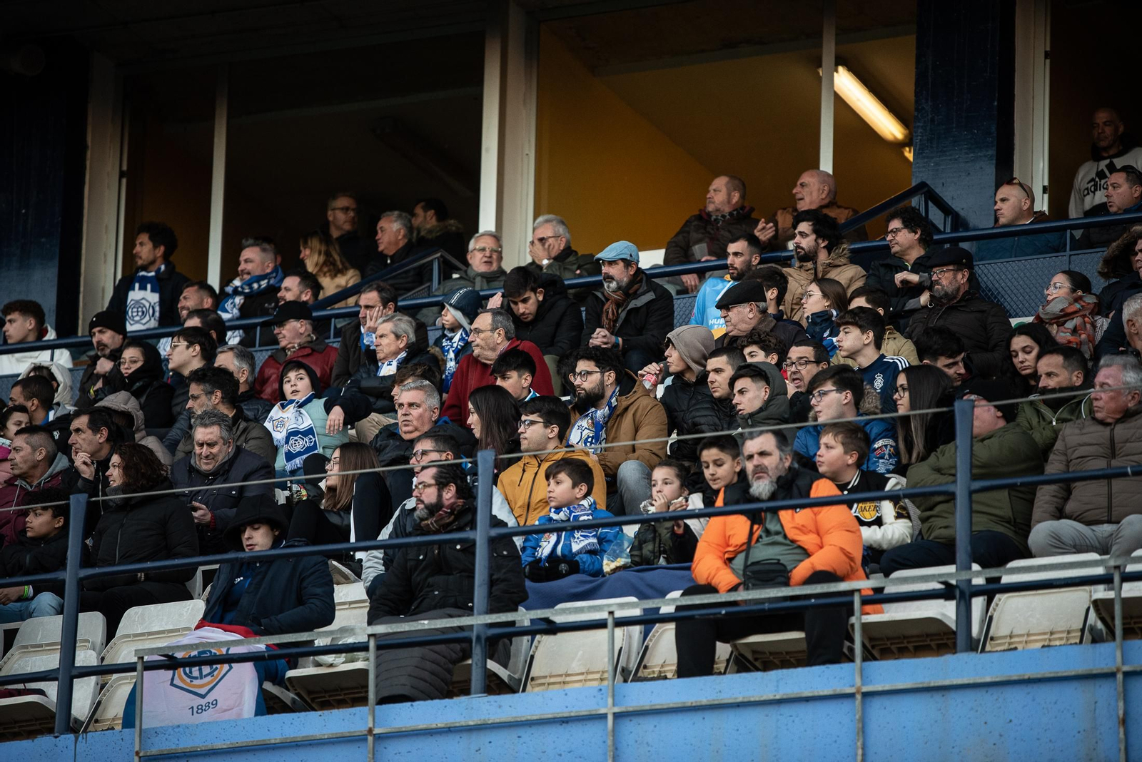 Imágenes de la afición en el Recreativo - San Roque
