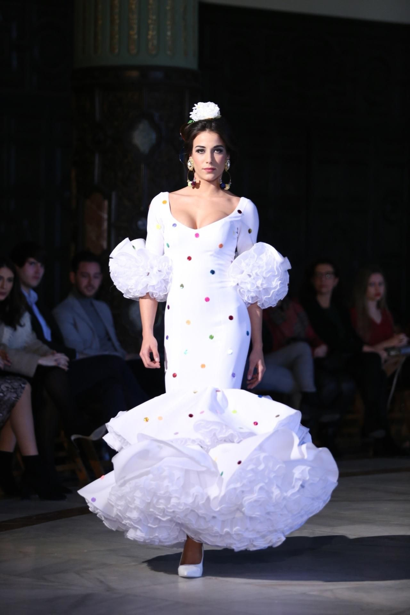 El traje de flamenca blanco y sus versiones más bonitas de esta temporada