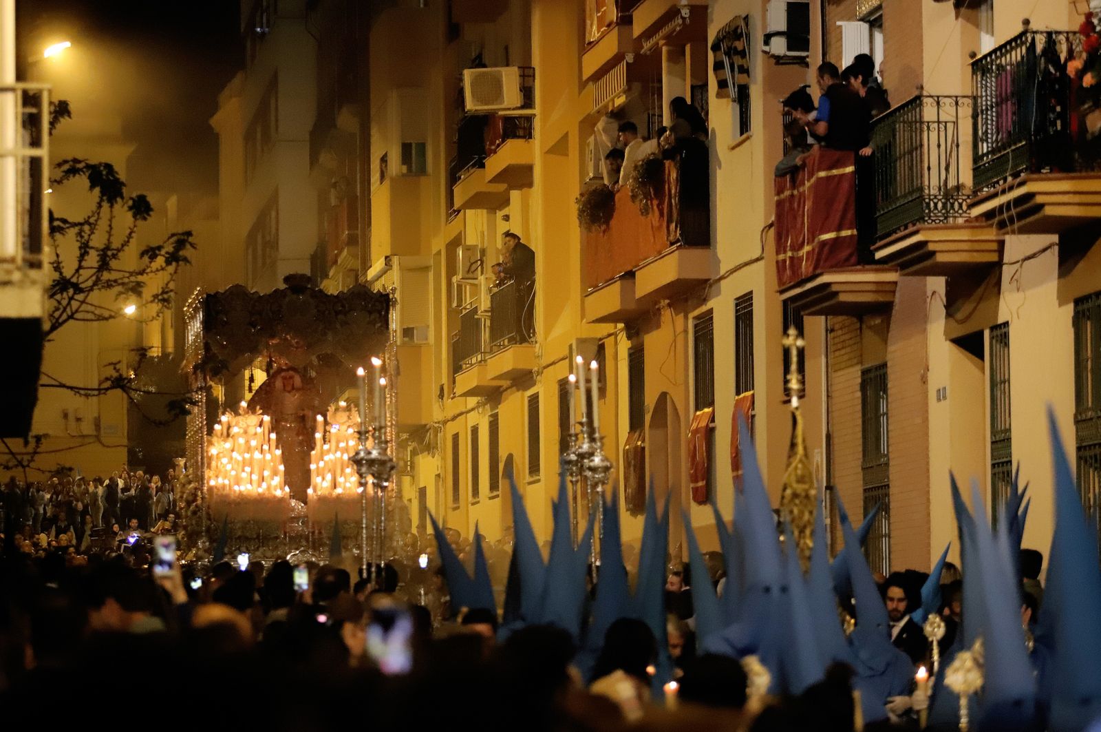 La Hermandad de la Victoria en la Semana Santa de Huelva 2023, en imágenes