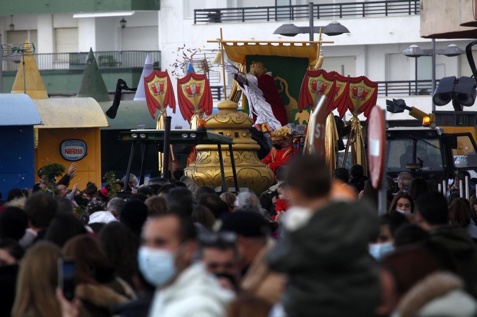 Imágenes de las cabalgatas de Reyes en Cartaya, Isla Cristina, Ayamonte y Punta Umbría
