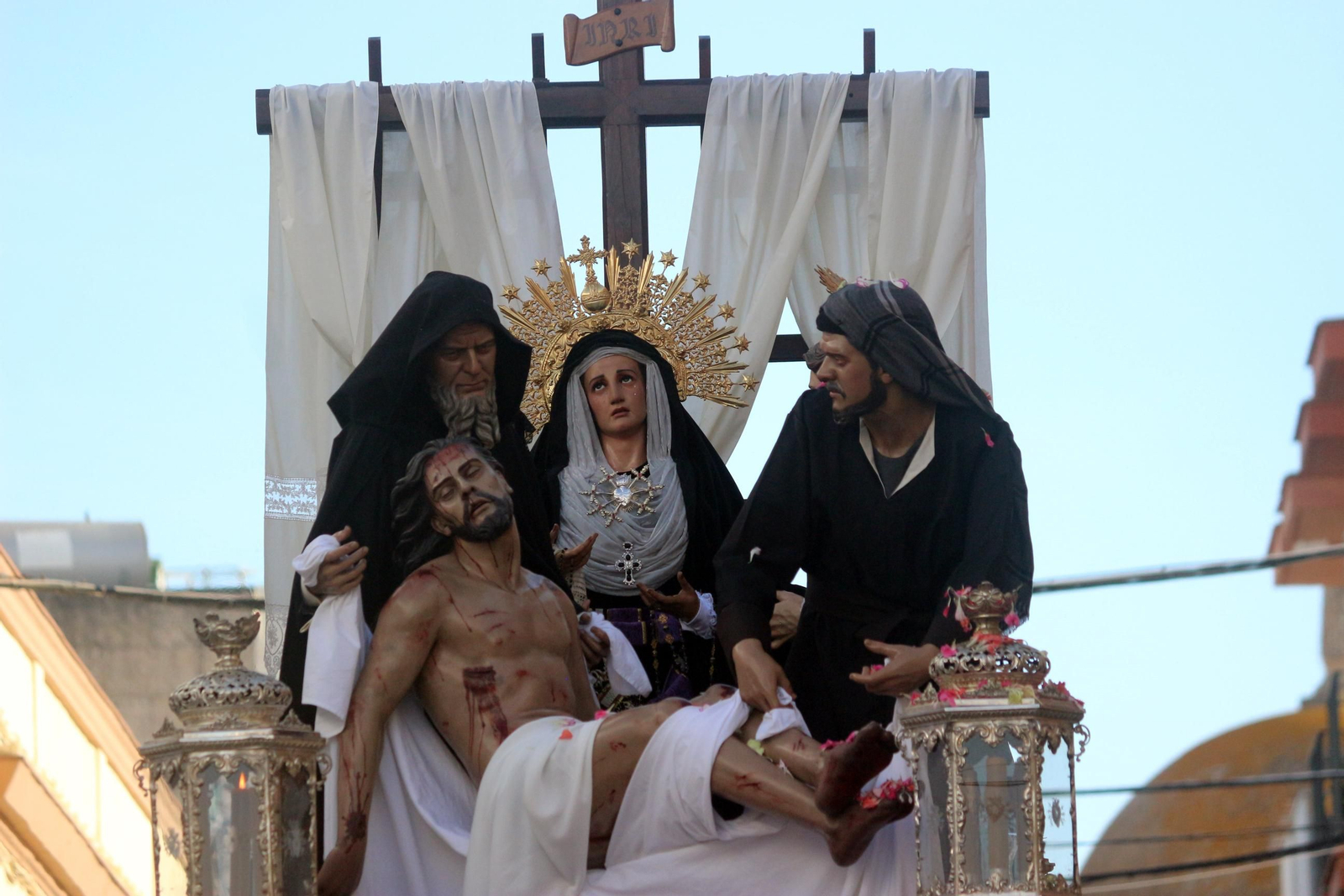 Las imágenes del Lunes Santo en Puerto Real 2023: Los Dolores