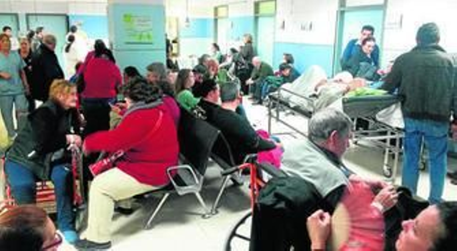 Sala de espera de Urgencias del Macarena a primera hora de la tarde de ayer.