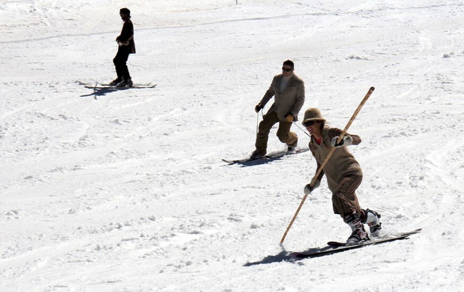 Imágenes de la bajada retro en Sierra Nevada