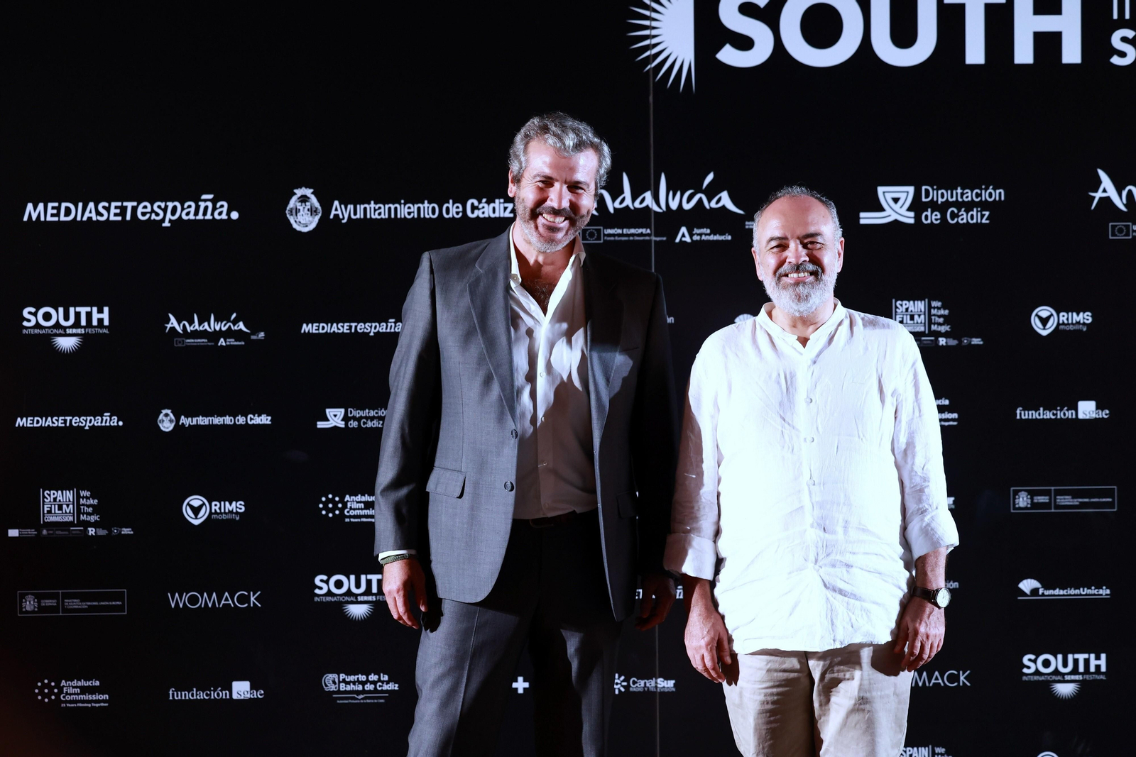 Las imágenes de la última gran alfombra roja de South International Series Festival Cádiz: Eduardo Noriega, Paco León, Ingrid Rubio, Benito Zambrano...