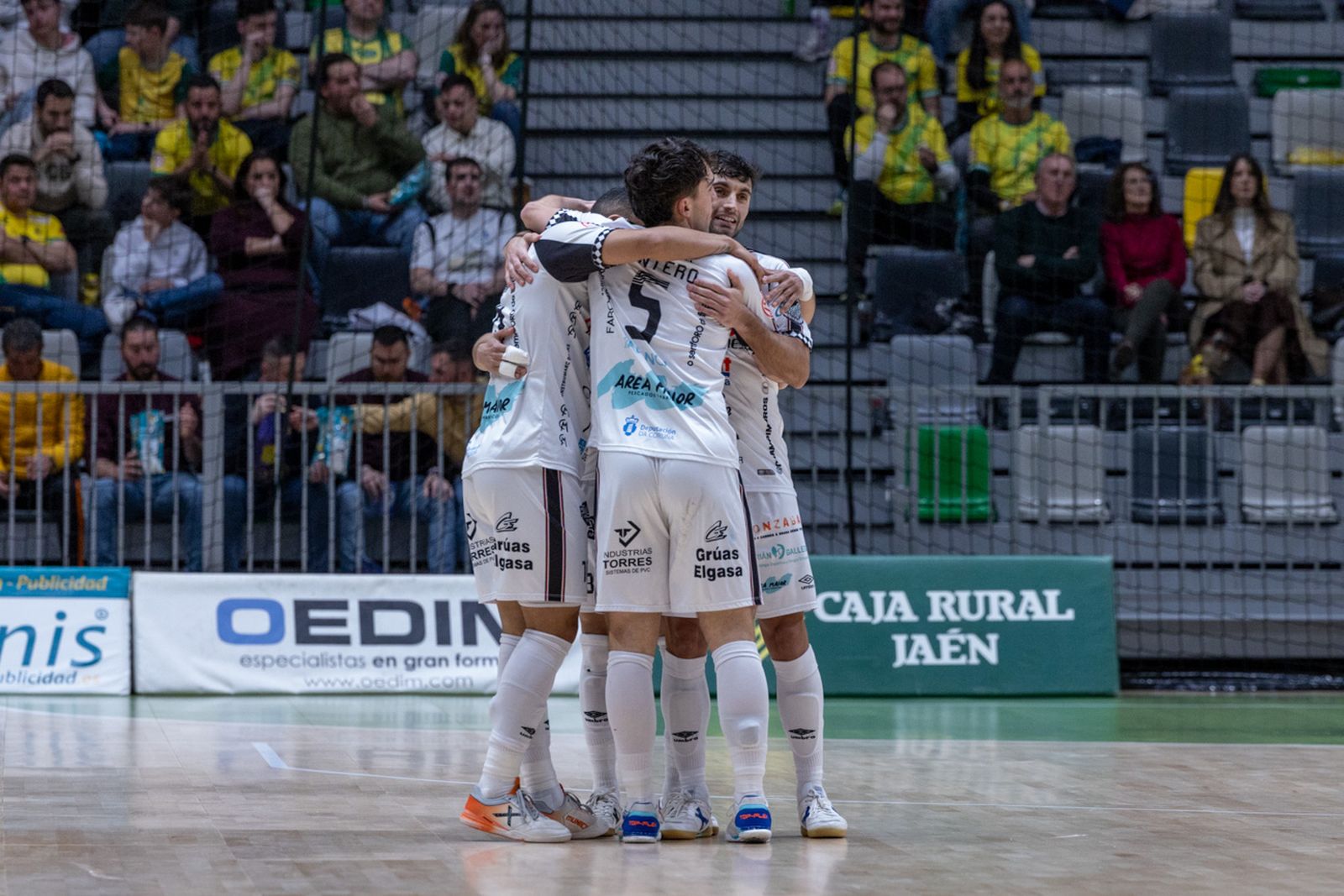 Las mejores imágenes de las tablas entre Jaén Paraíso Interior FS y Noia Portus Apostoli