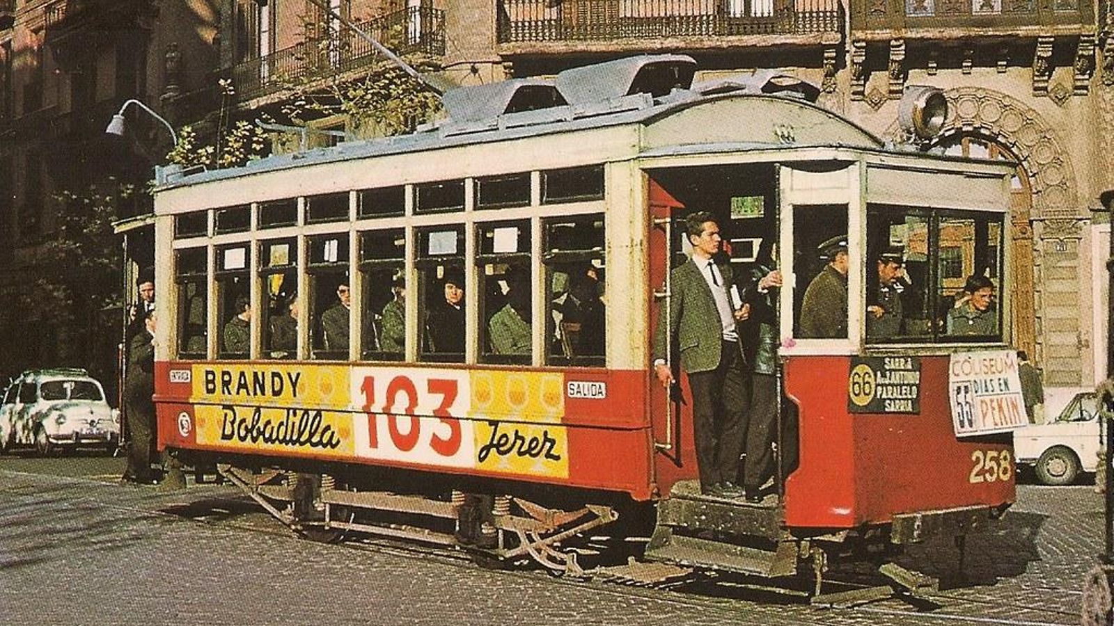 El 103 de Bobadilla por las calles de Barcelona, 1963.